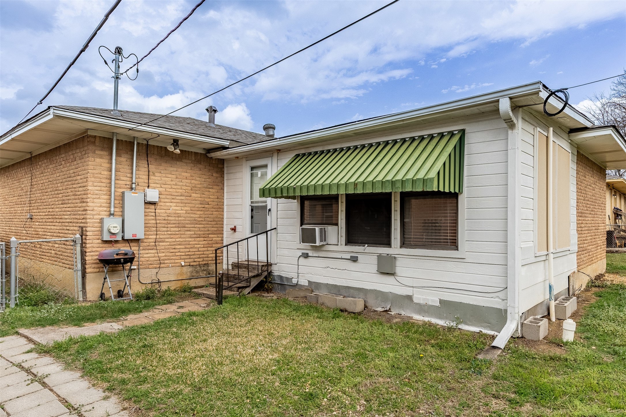 1808 W College Street Sherman TX 75092