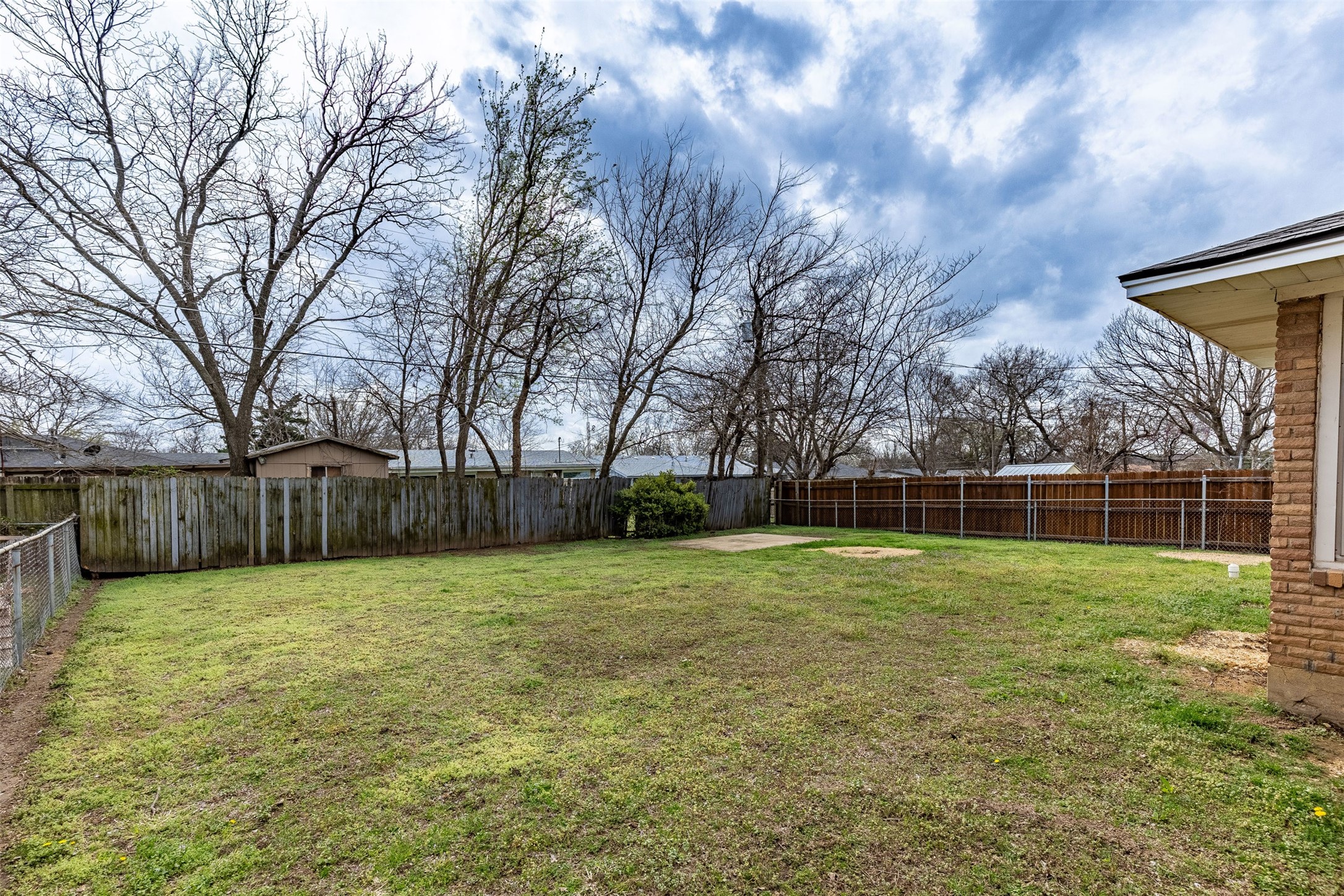 1808 W College Street Sherman TX 75092