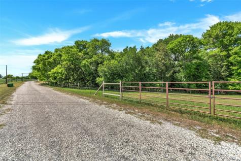 598 County Road 2430 Decatur TX 76234