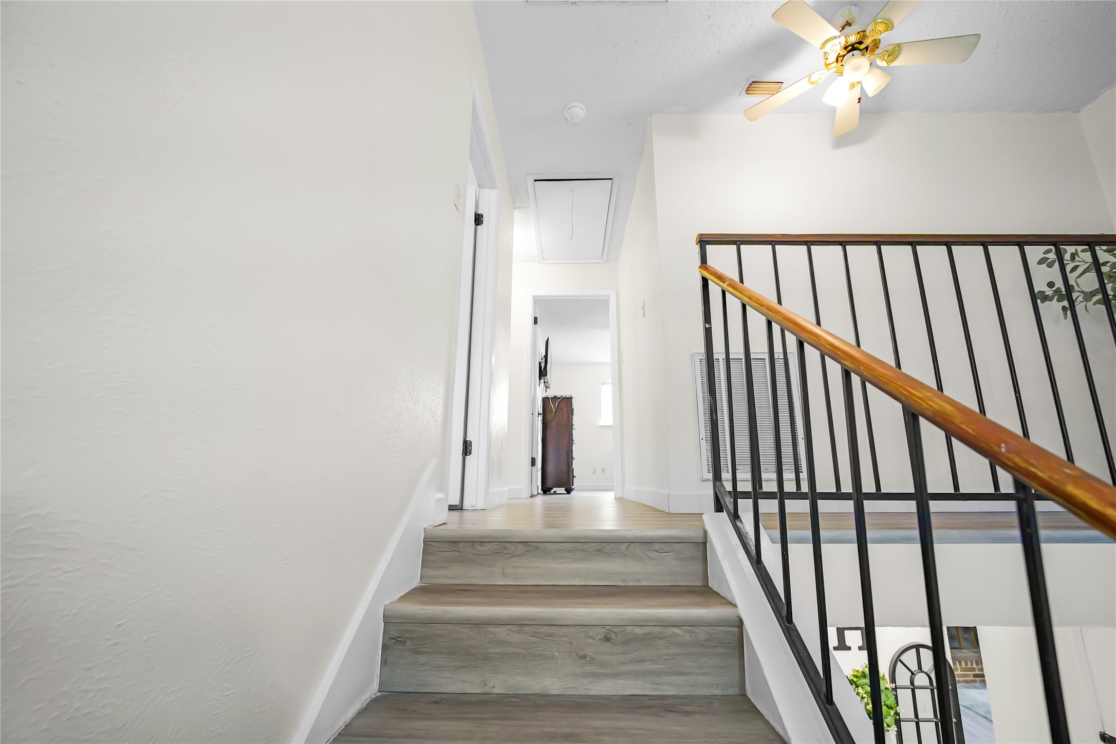 834 Brian Drive Grand Prairie TX 75052