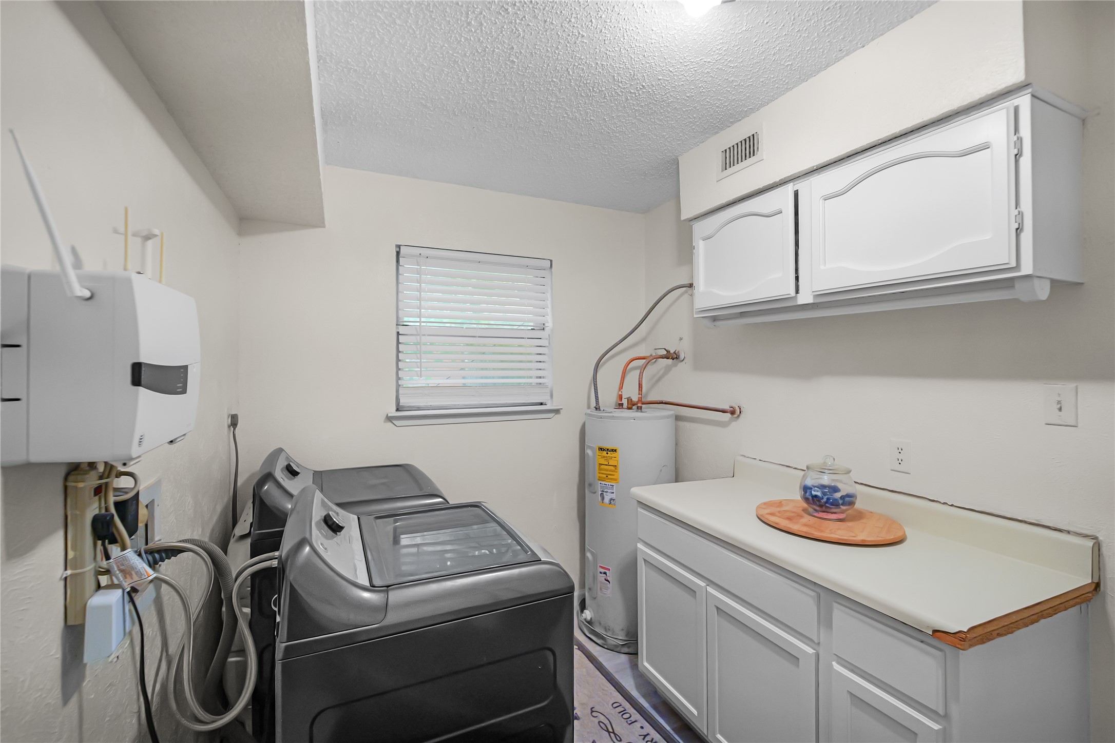 834 Brian Drive Grand Prairie TX 75052