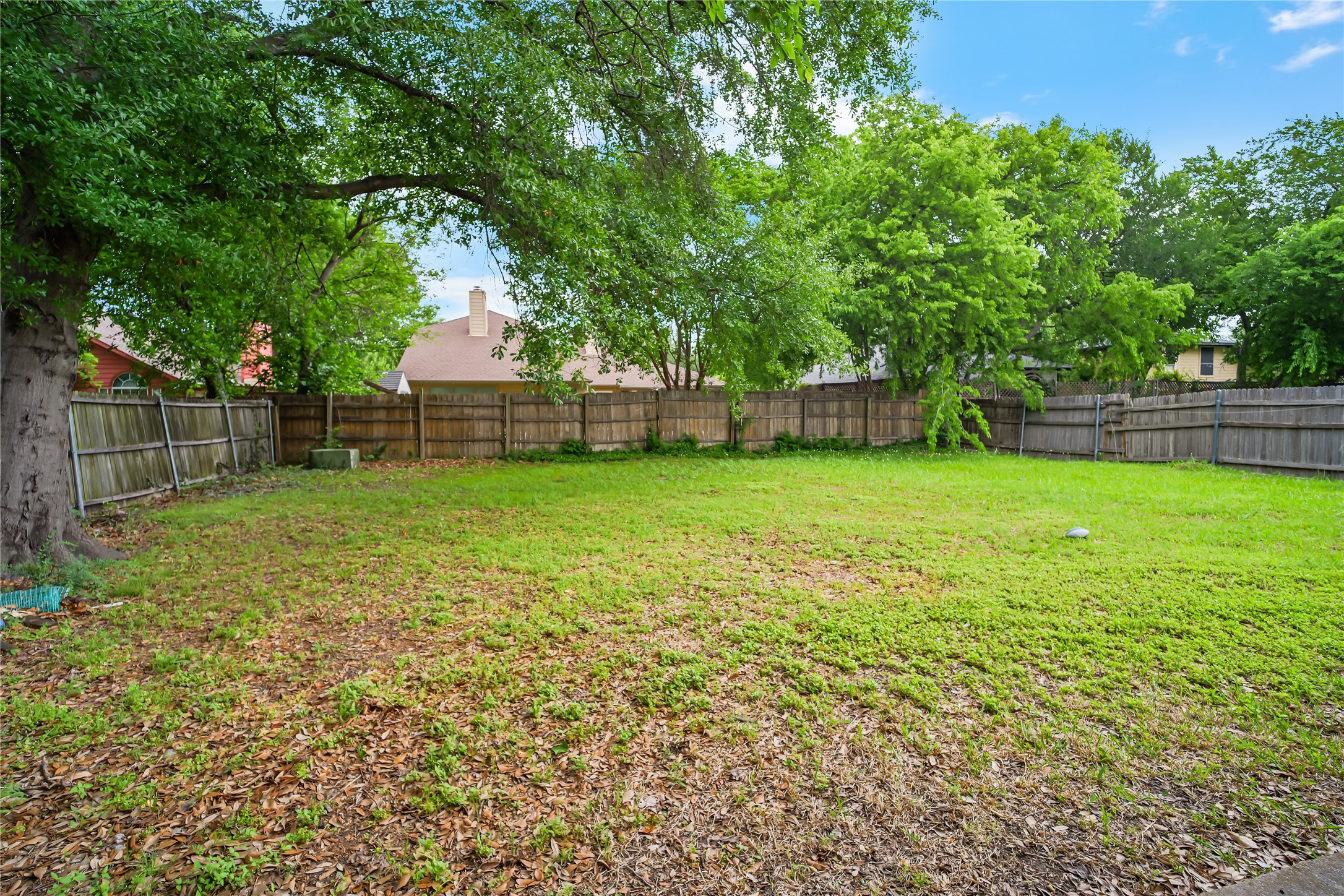 834 Brian Drive Grand Prairie TX 75052