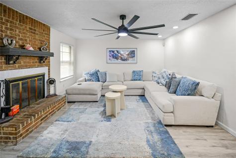 834 Brian Drive Grand Prairie TX 75052