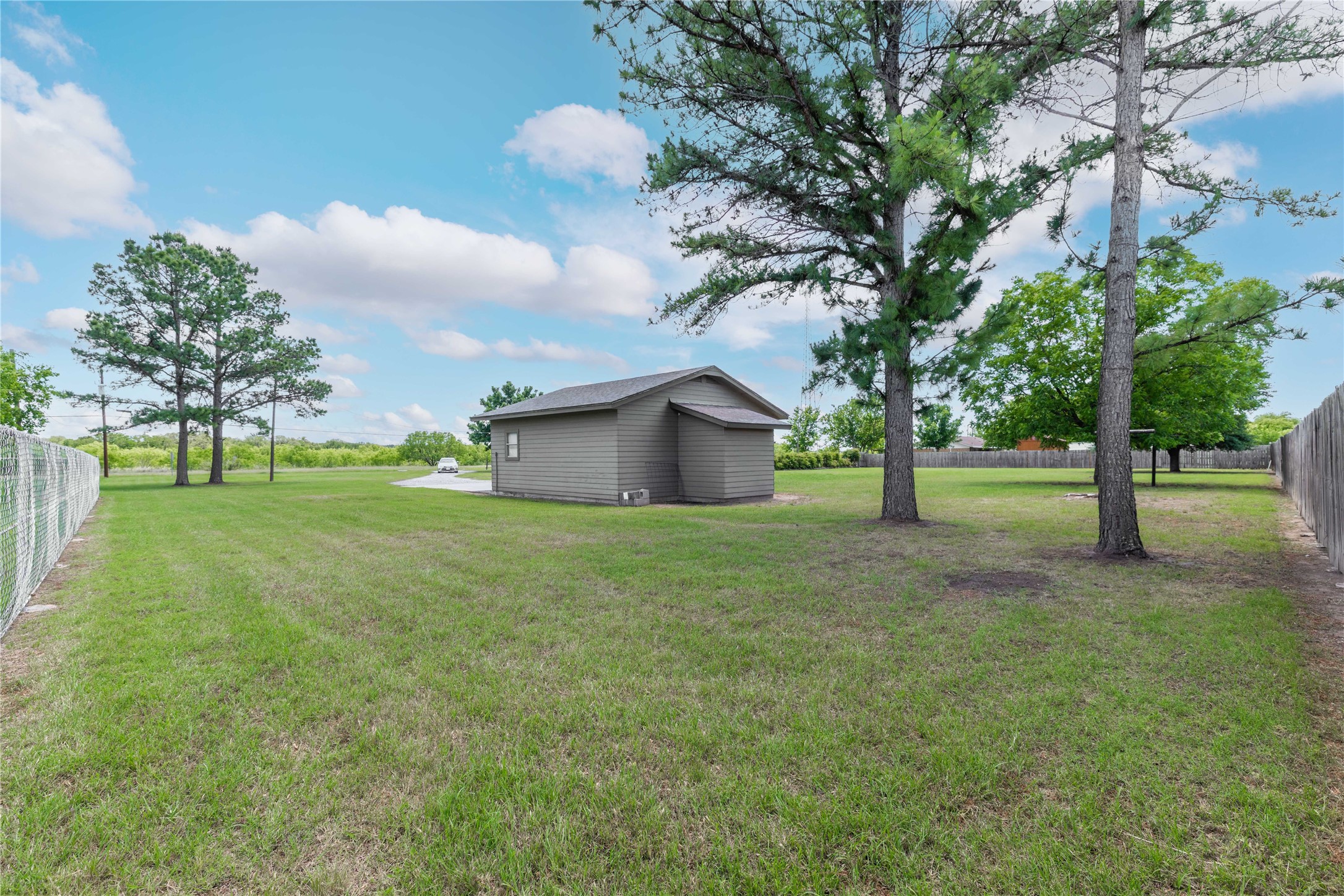 151 E River Oaks Road Early TX 76802