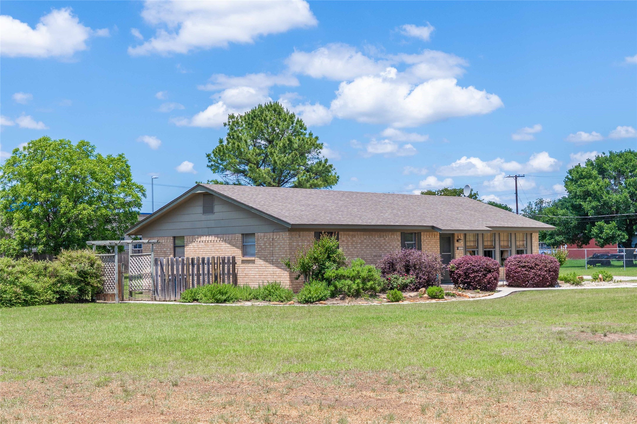 151 E River Oaks Road Early TX 76802