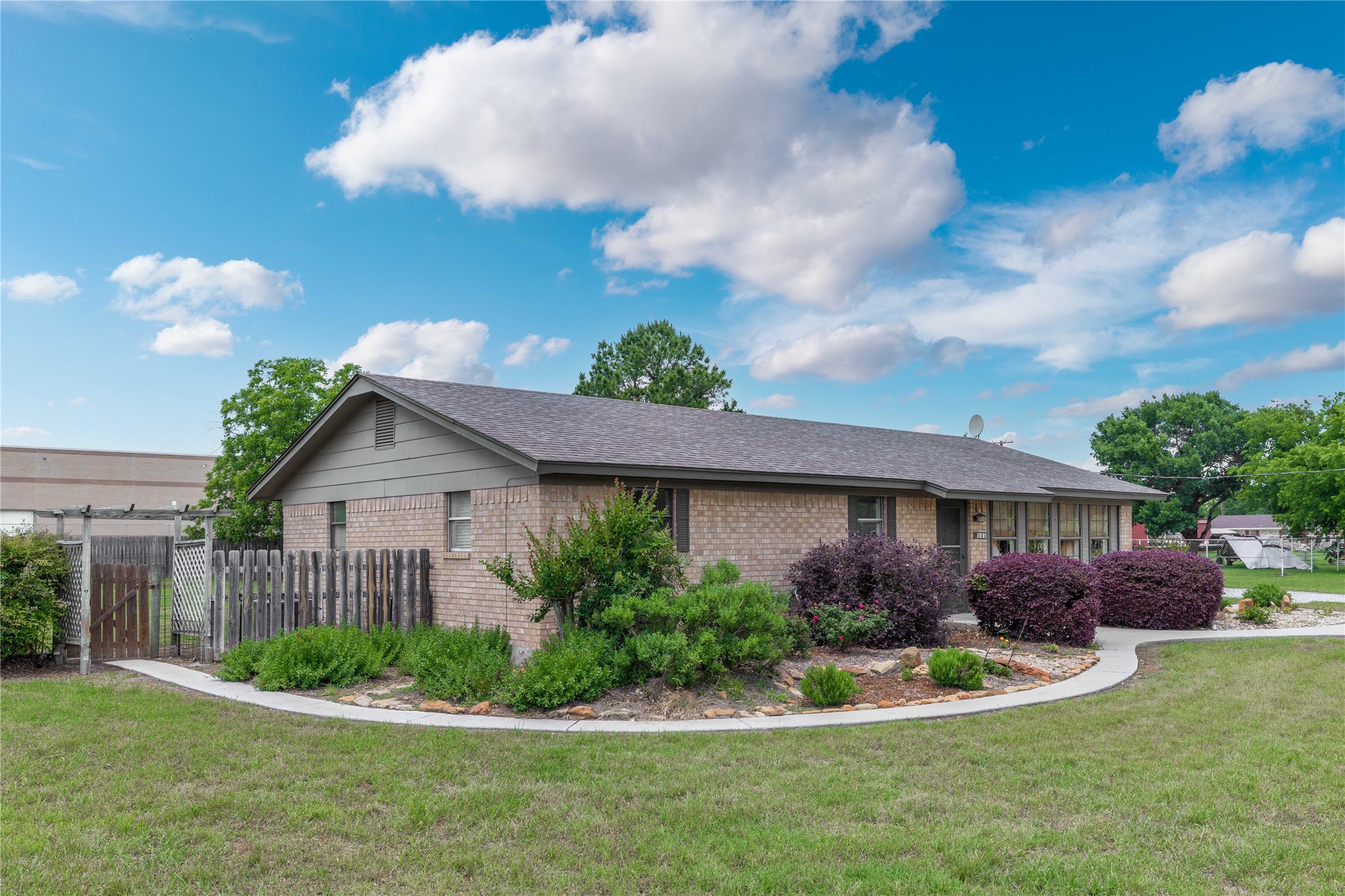 151 E River Oaks Road Early TX 76802