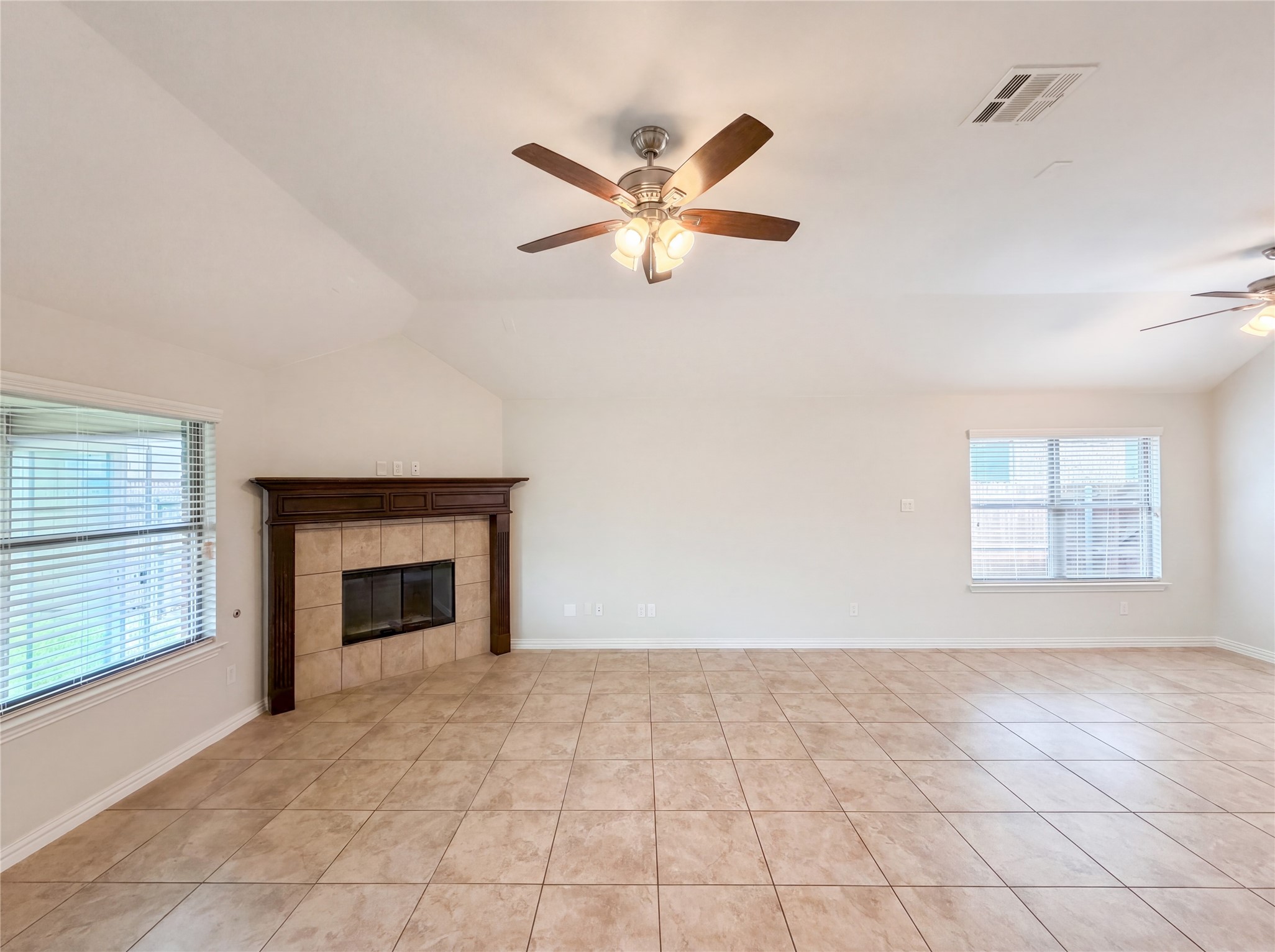 709 Ravenwood Drive Saginaw TX 76179