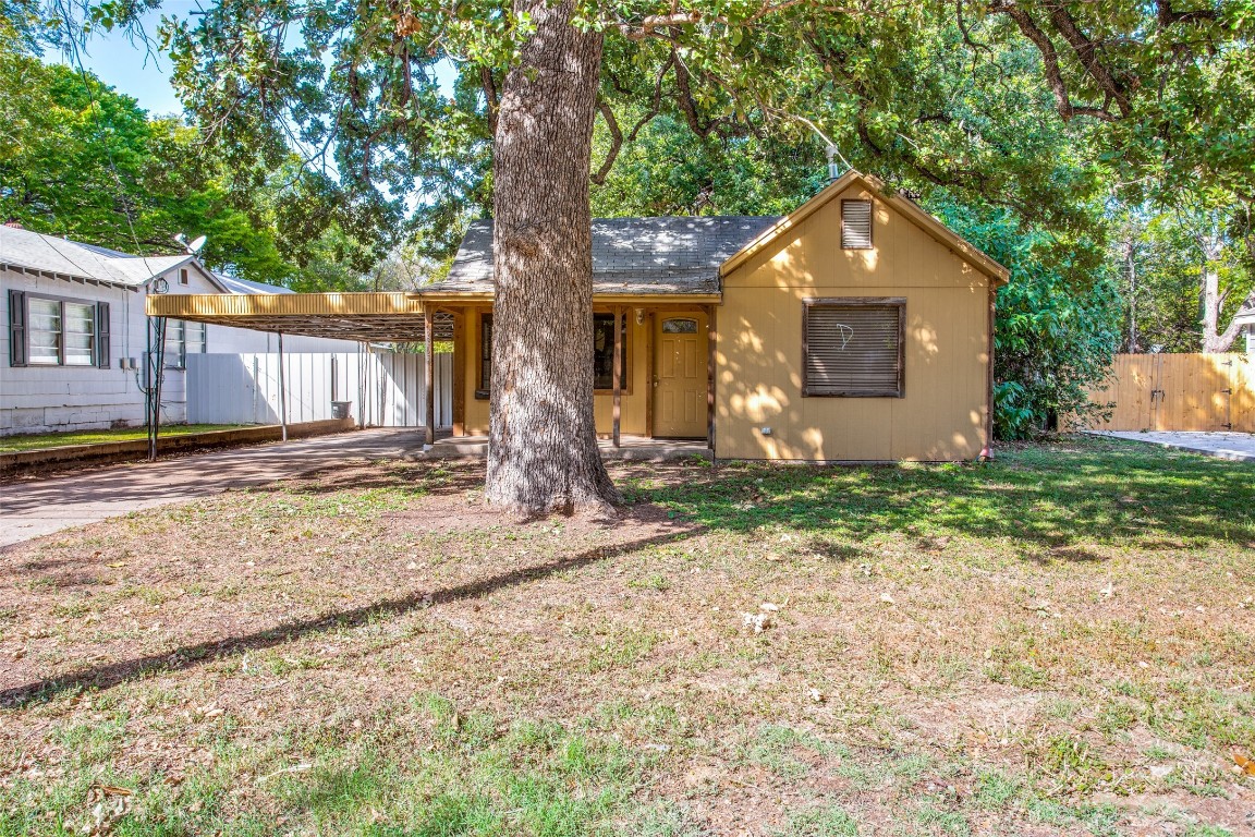 3805 Earl Street Fort Worth TX 76111