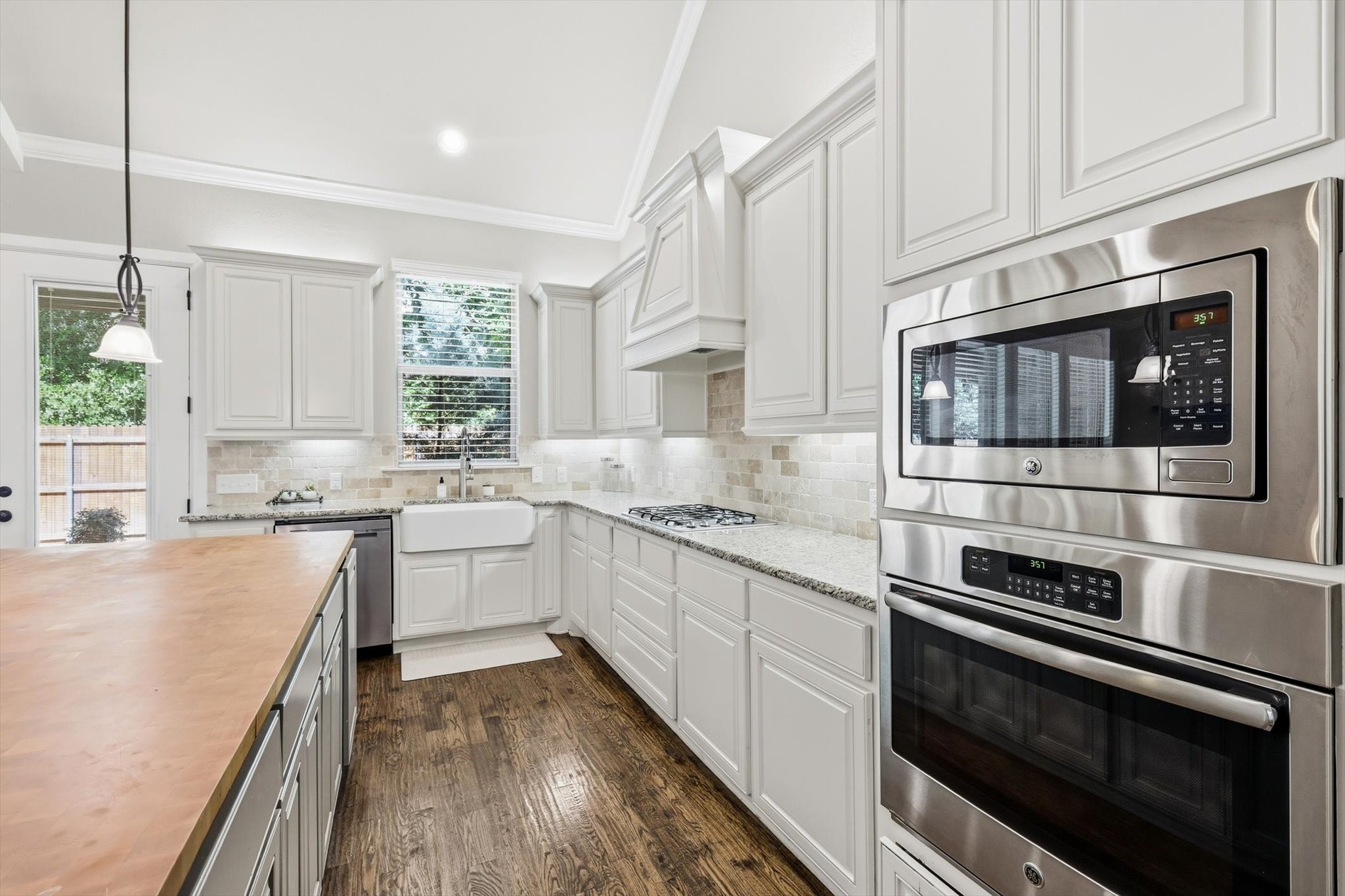 6901 Golf Green Drive Arlington TX 76001