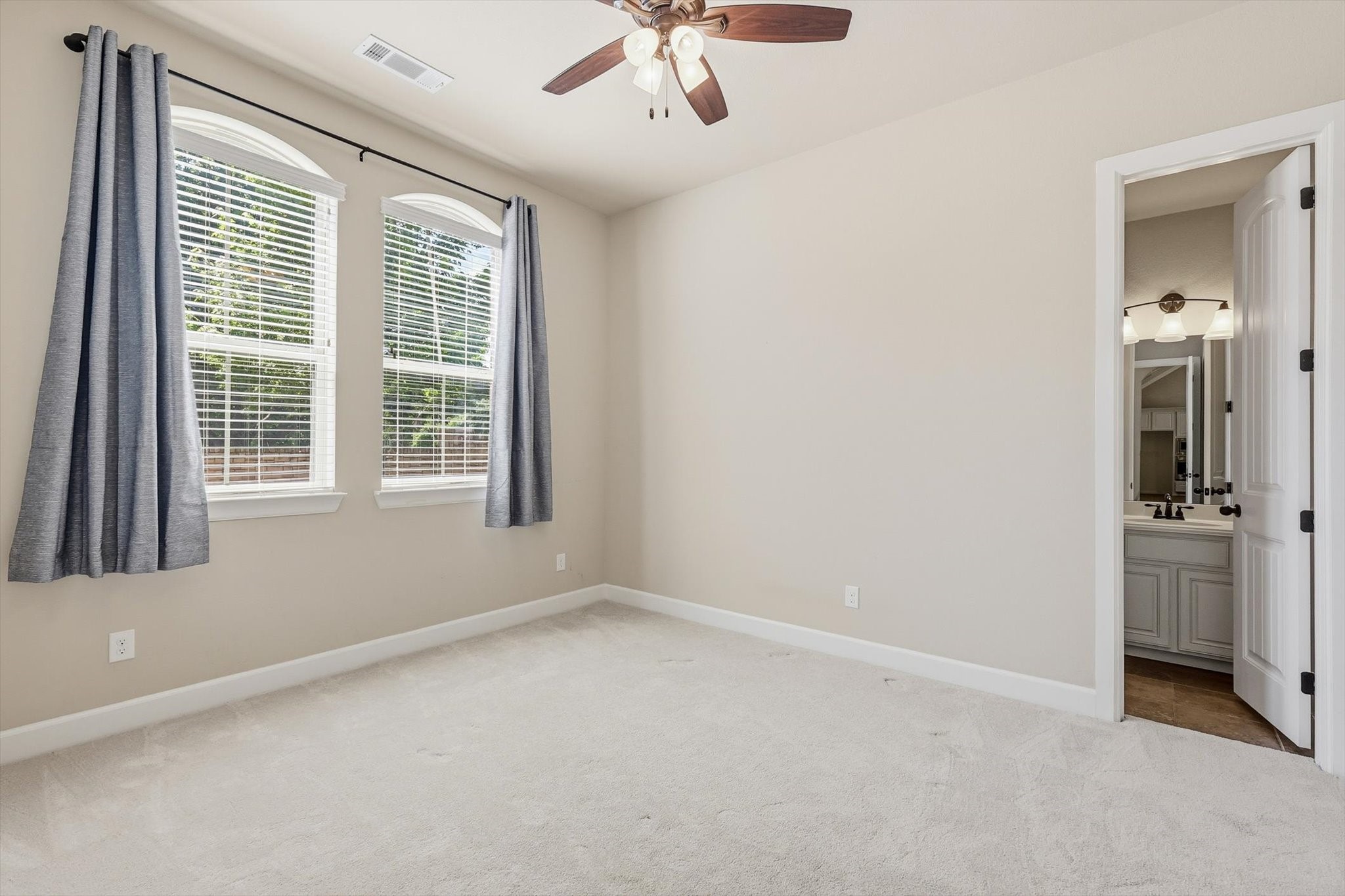 6901 Golf Green Drive Arlington TX 76001
