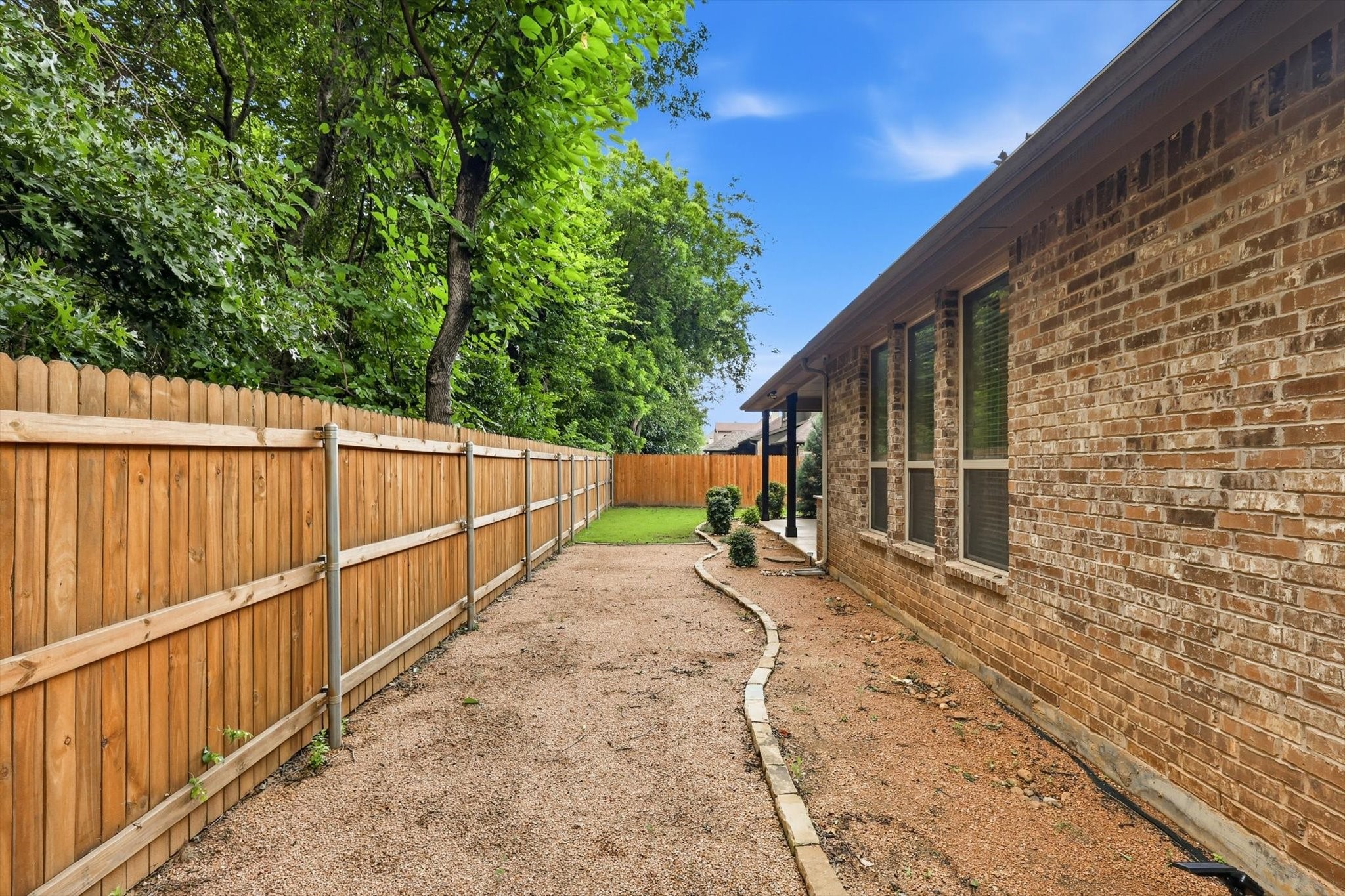 6901 Golf Green Drive Arlington TX 76001