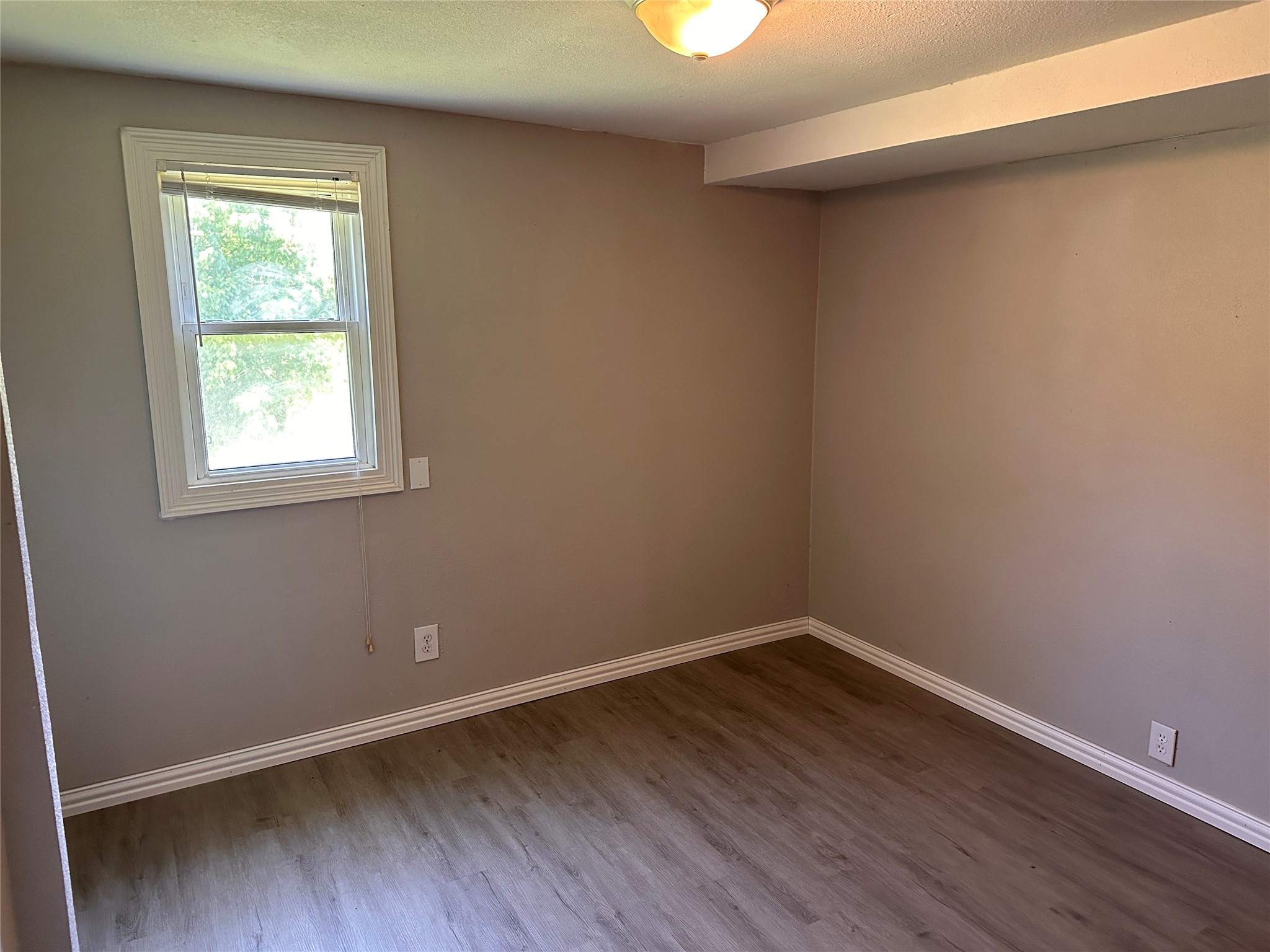 1210 W Bullock Street Denison TX 75020