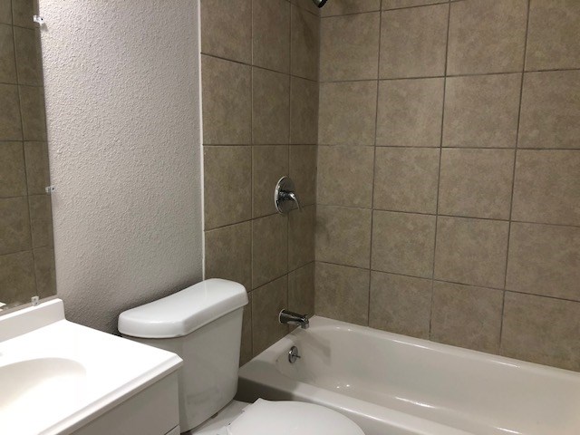 1210 W Bullock Street Denison TX 75020