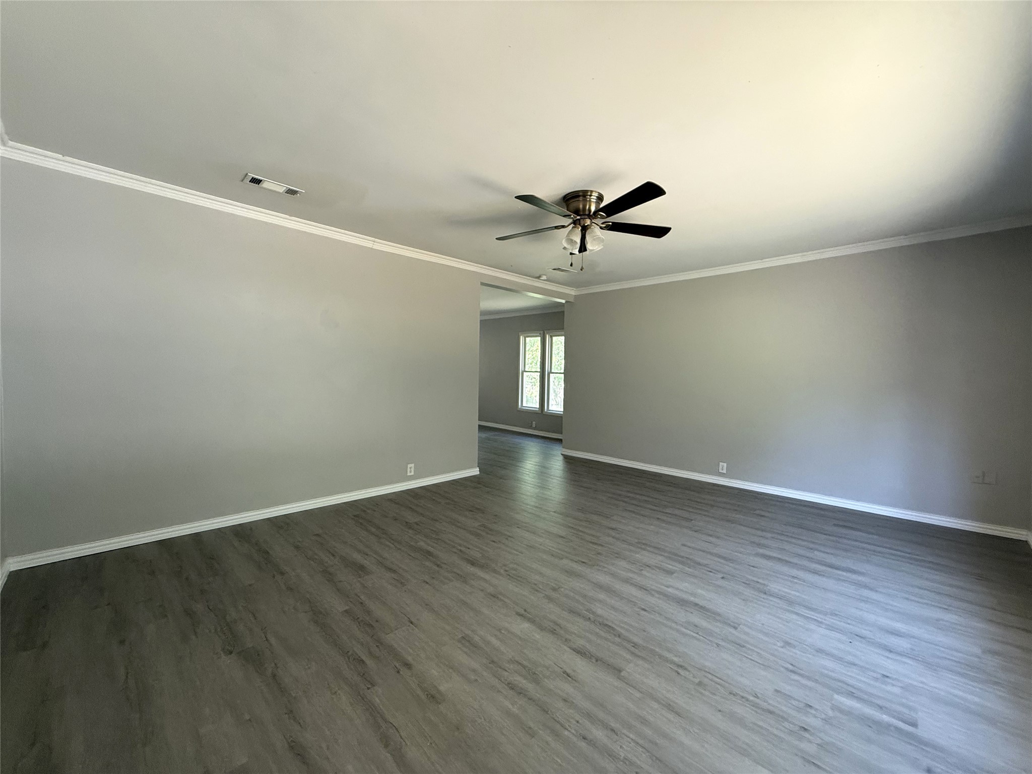 1210 W Bullock Street Denison TX 75020