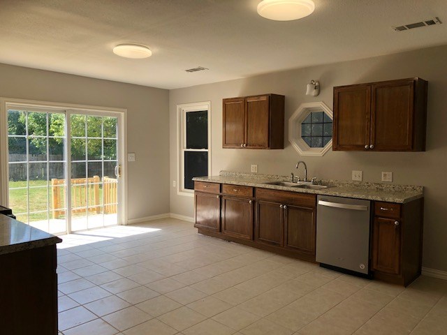 1210 W Bullock Street Denison TX 75020