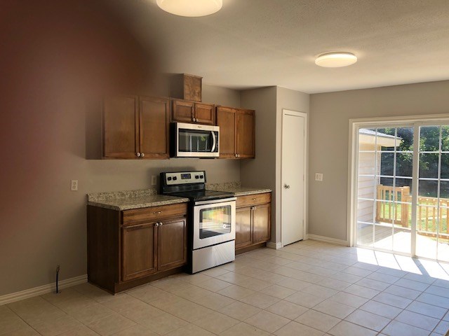 1210 W Bullock Street Denison TX 75020
