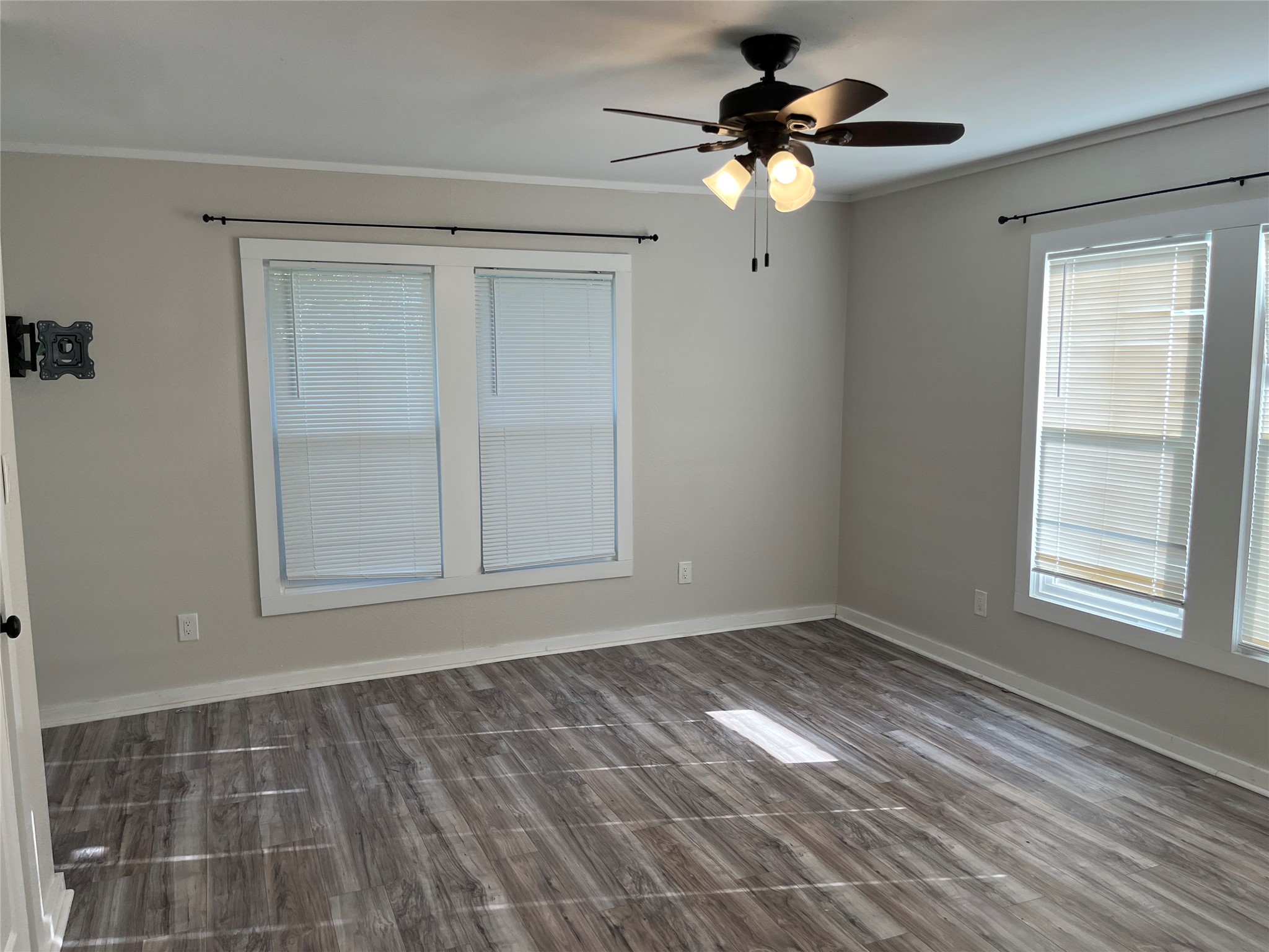 606 S Pecos Street Coleman TX 76834
