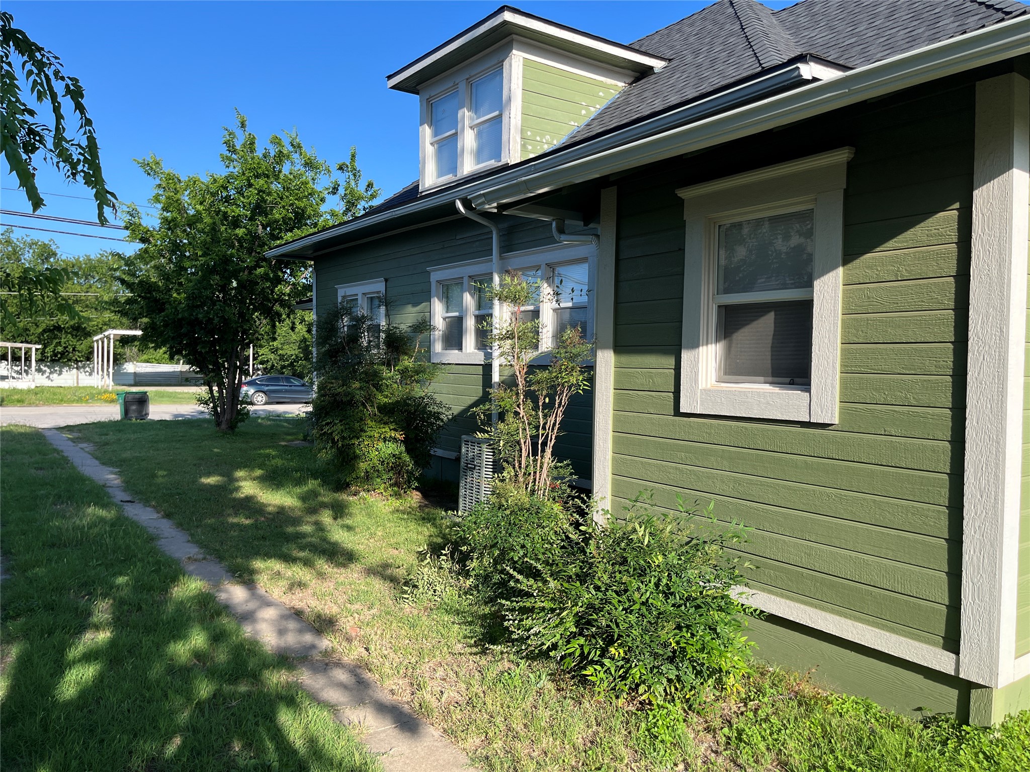 606 S Pecos Street Coleman TX 76834