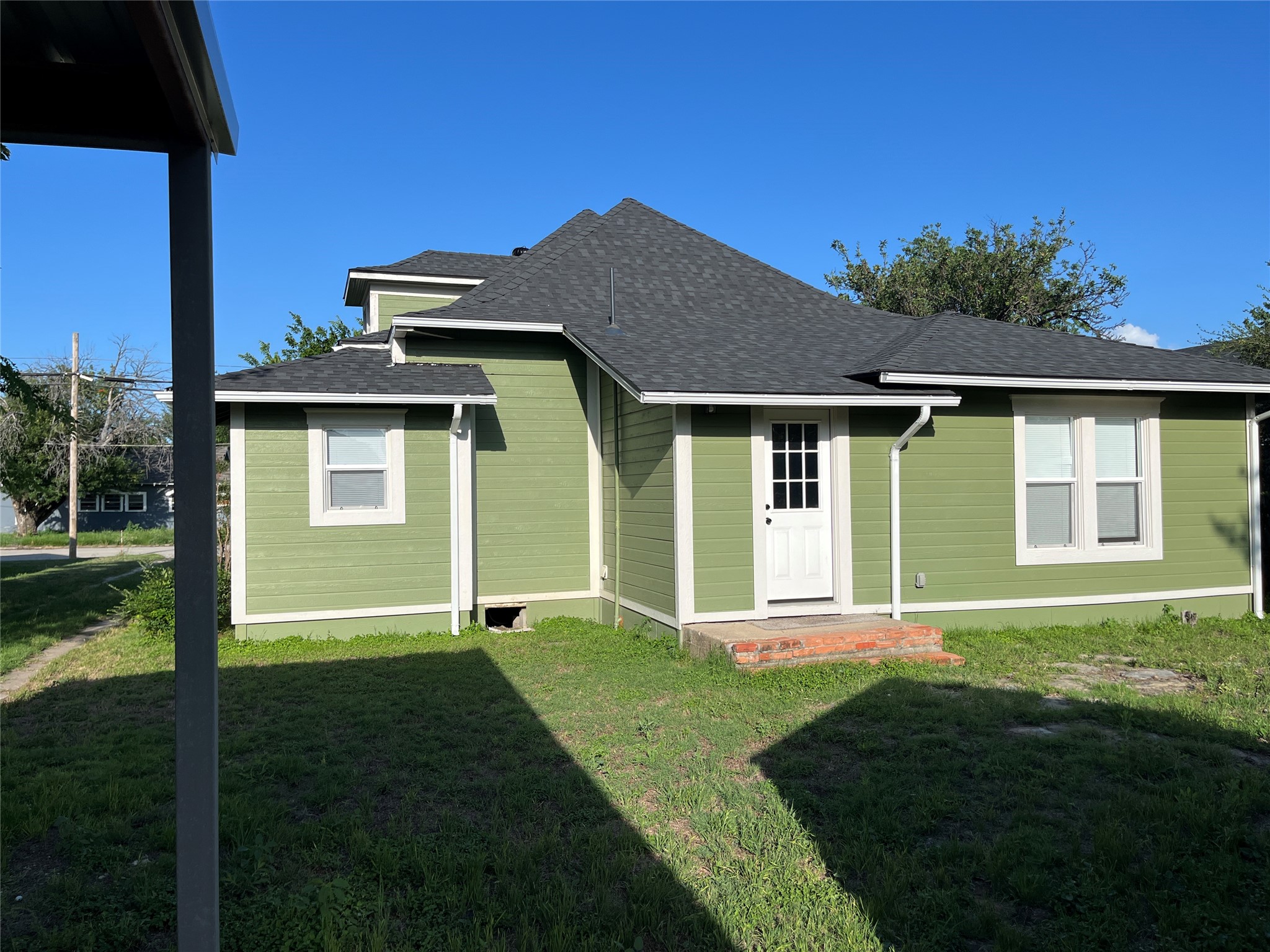 606 S Pecos Street Coleman TX 76834