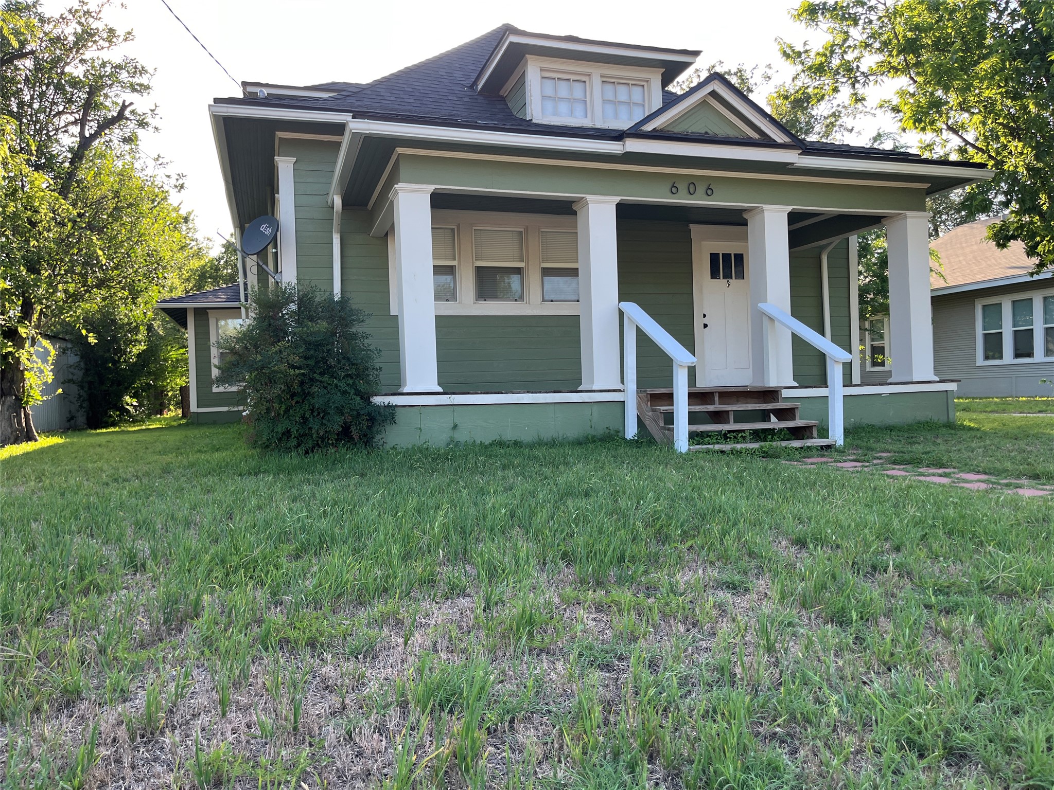606 S Pecos Street Coleman TX 76834