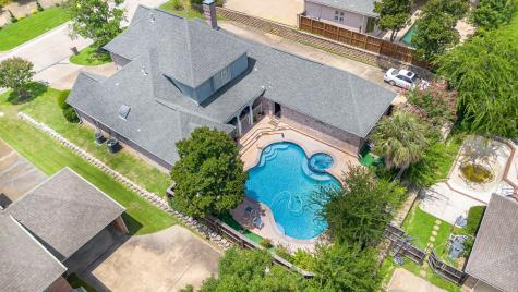 2106 Shari Lane Garland TX 75043