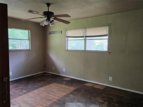 5301 Ammons Street Haltom City TX 76117