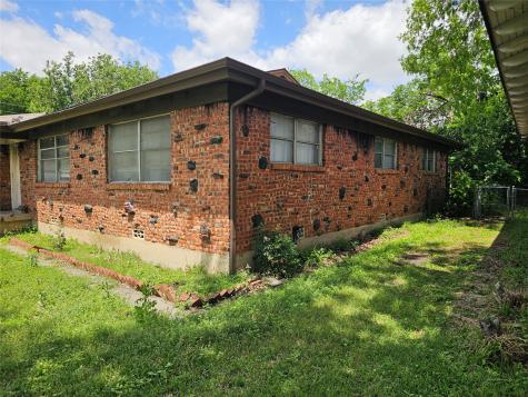 5301 Ammons Street Haltom City TX 76117