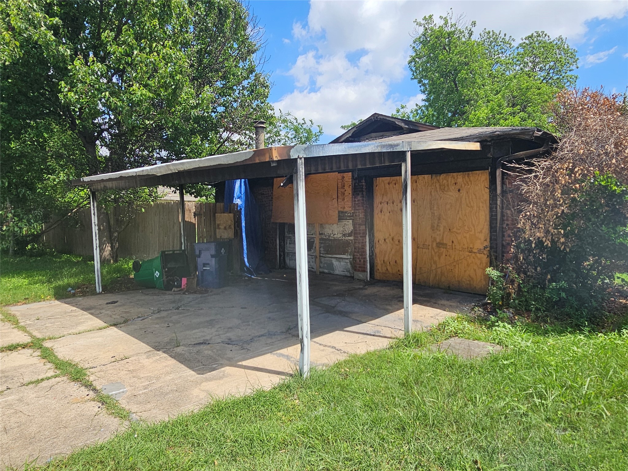 5301 Ammons Street Haltom City TX 76117