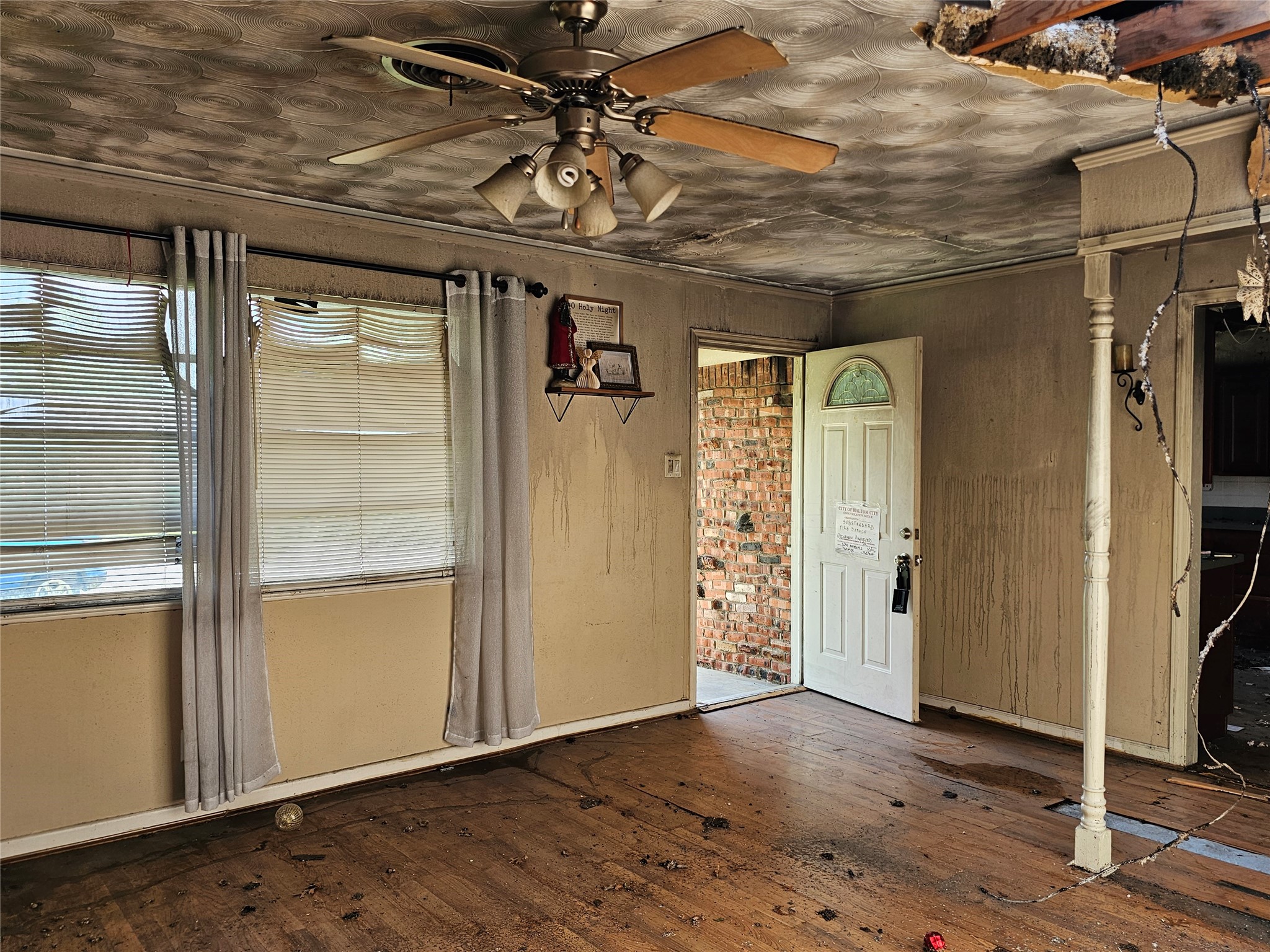 5301 Ammons Street Haltom City TX 76117