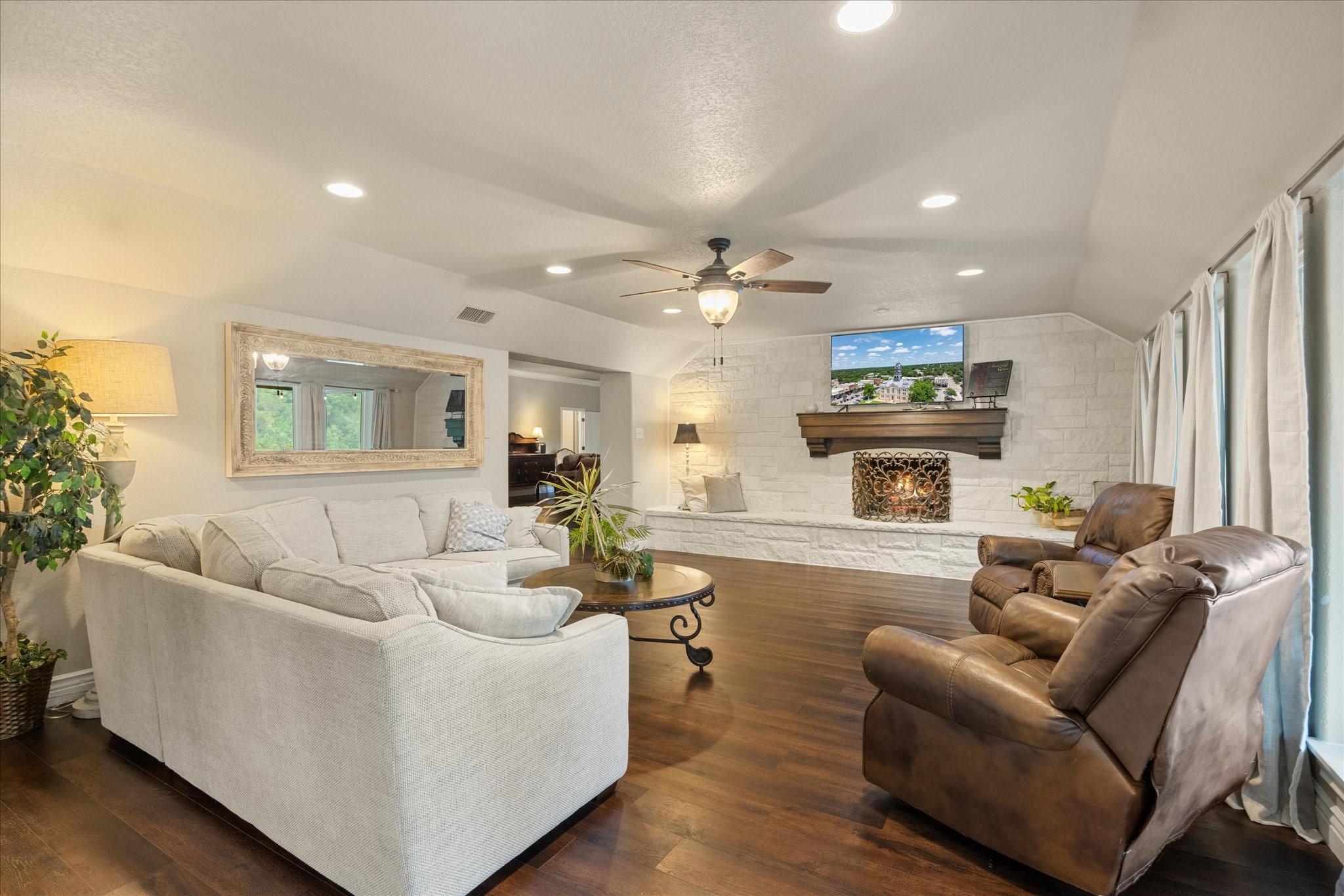 9404 Bellechase Road Granbury TX 76049