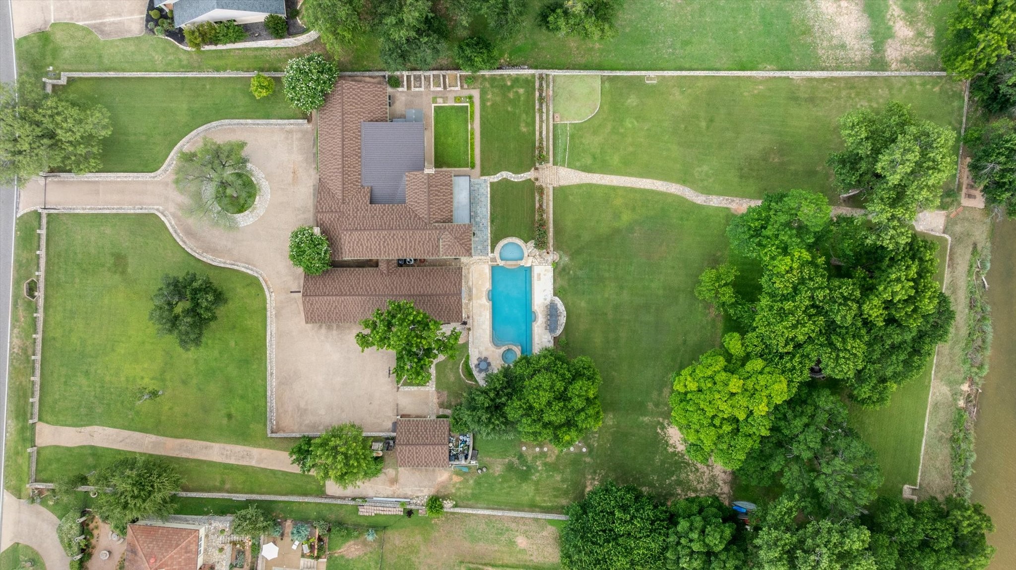 9404 Bellechase Road Granbury TX 76049