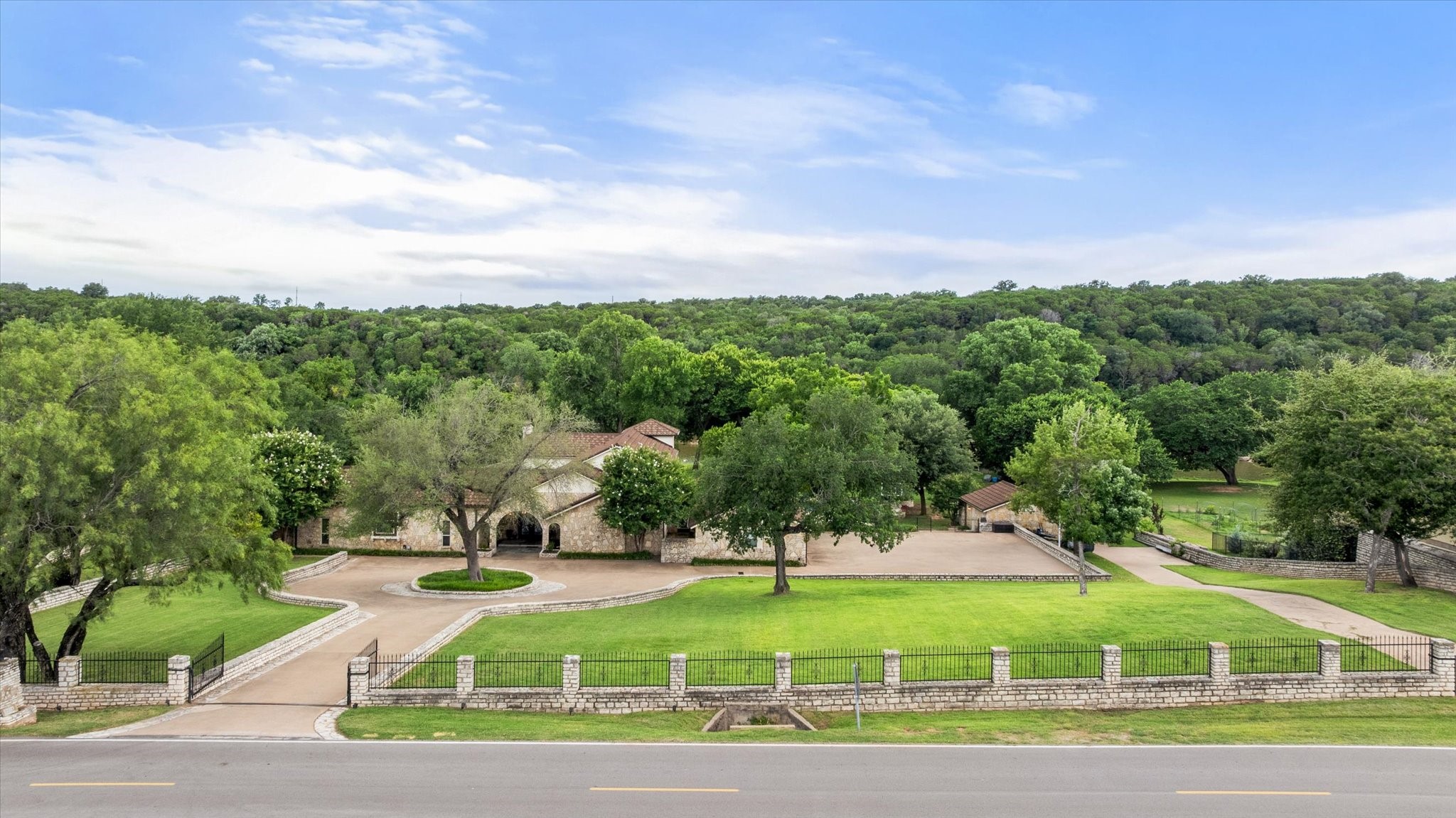 9404 Bellechase Road Granbury TX 76049