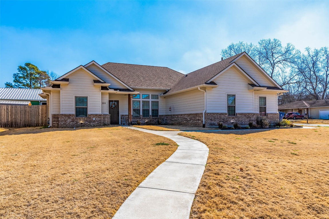309 S Magnolia Street Pottsboro TX 75076