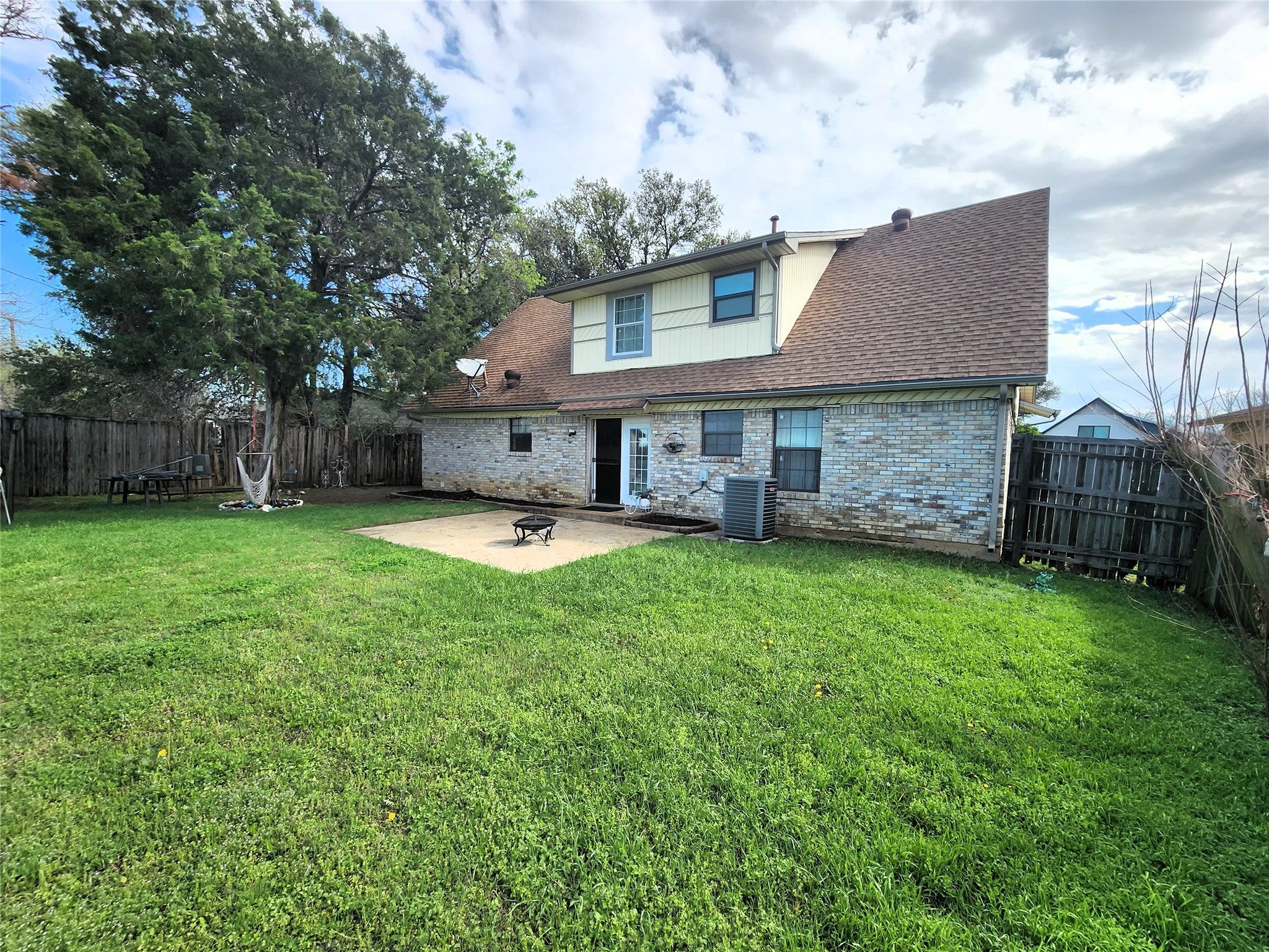 4145 Astoria Street Irving TX 75062