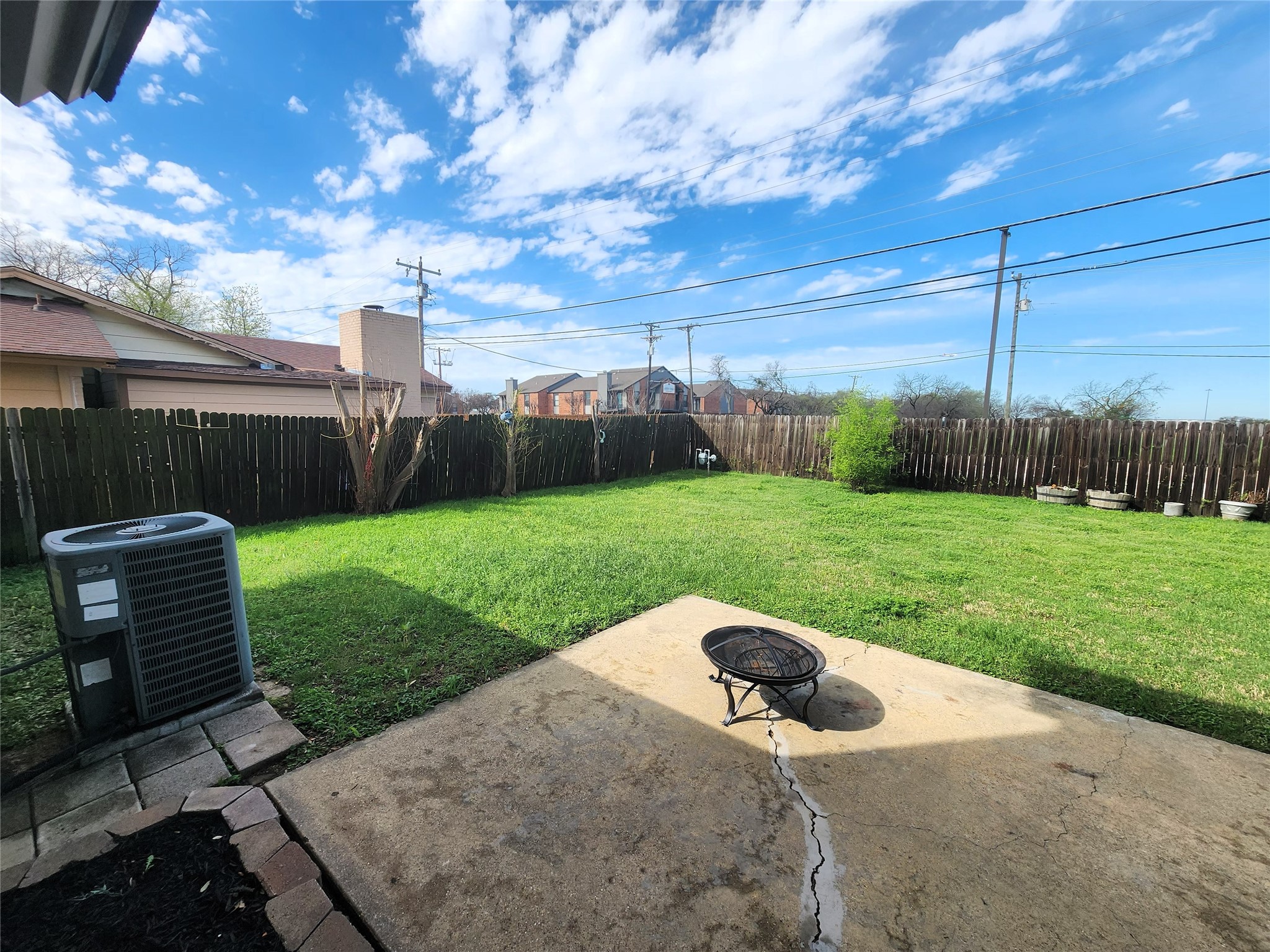 4145 Astoria Street Irving TX 75062