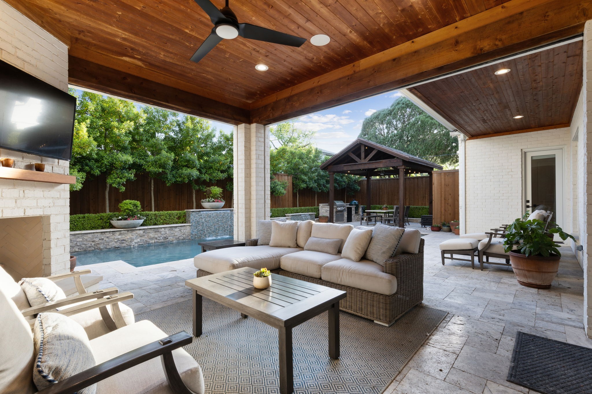 6622 Blue Valley Lane Dallas TX 75214