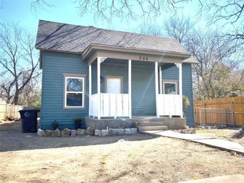206 N Wood Street Cleburne TX 76033