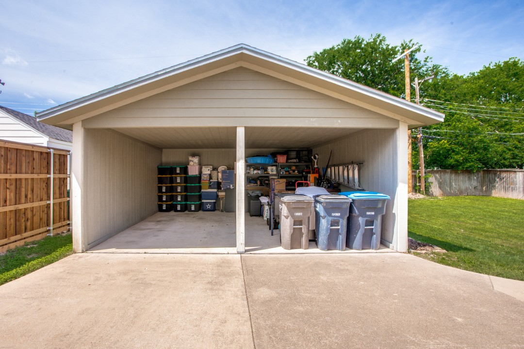 845 Springbrook Drive Fort Worth TX 76107