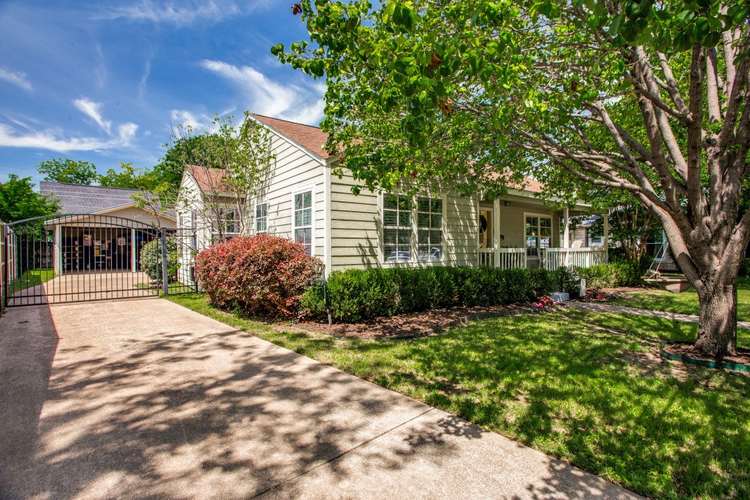 845 Springbrook Drive Fort Worth TX 76107