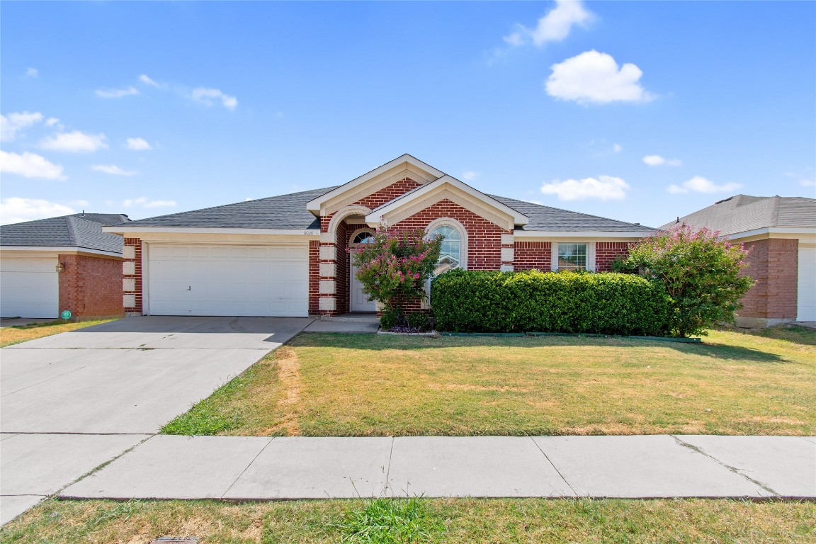 8020 Splitrail Court Arlington TX 76002