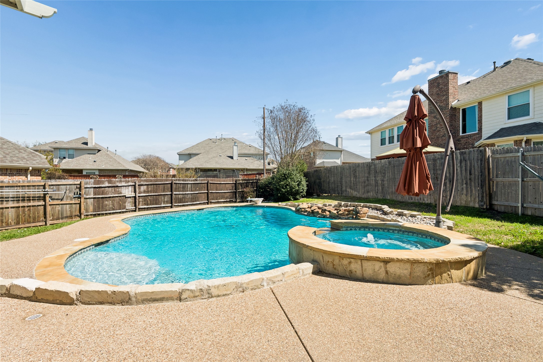 4312 Crestview Lane Mansfield TX 76063