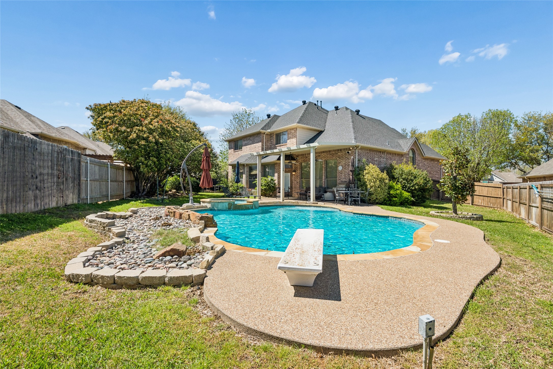 4312 Crestview Lane Mansfield TX 76063
