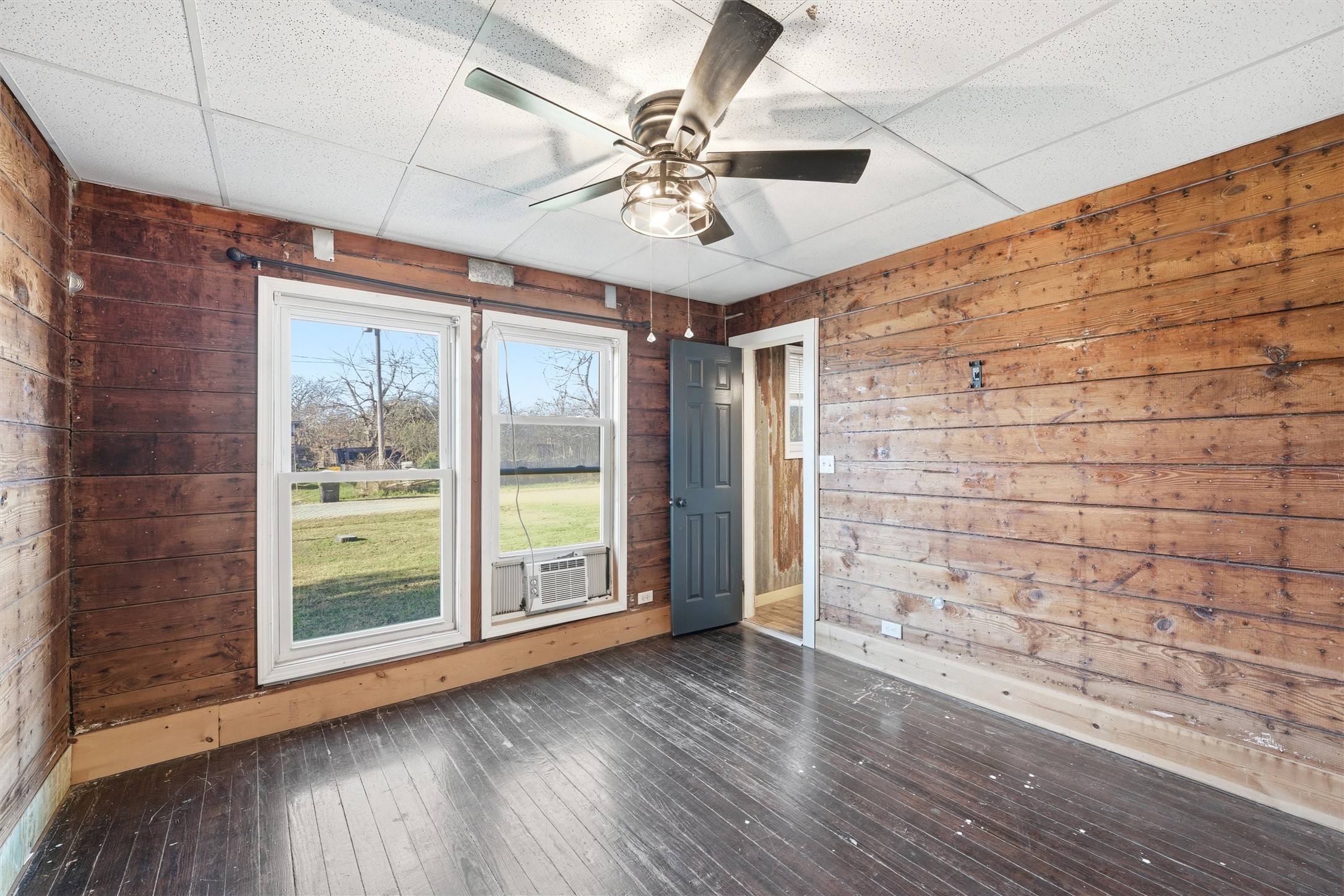 602 Cedar Street Lott TX 76656