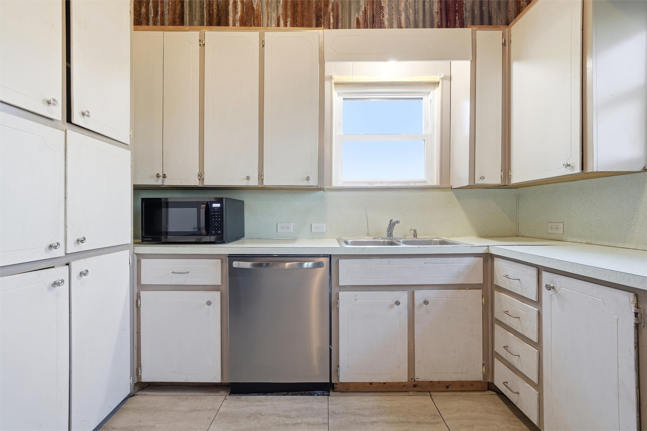 602 Cedar Street Lott TX 76656