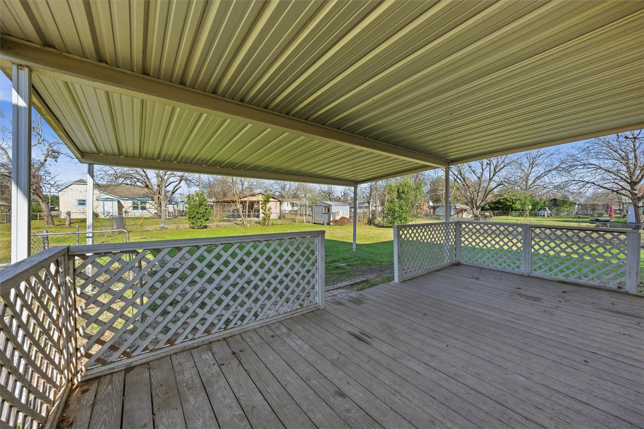 602 Cedar Street Lott TX 76656