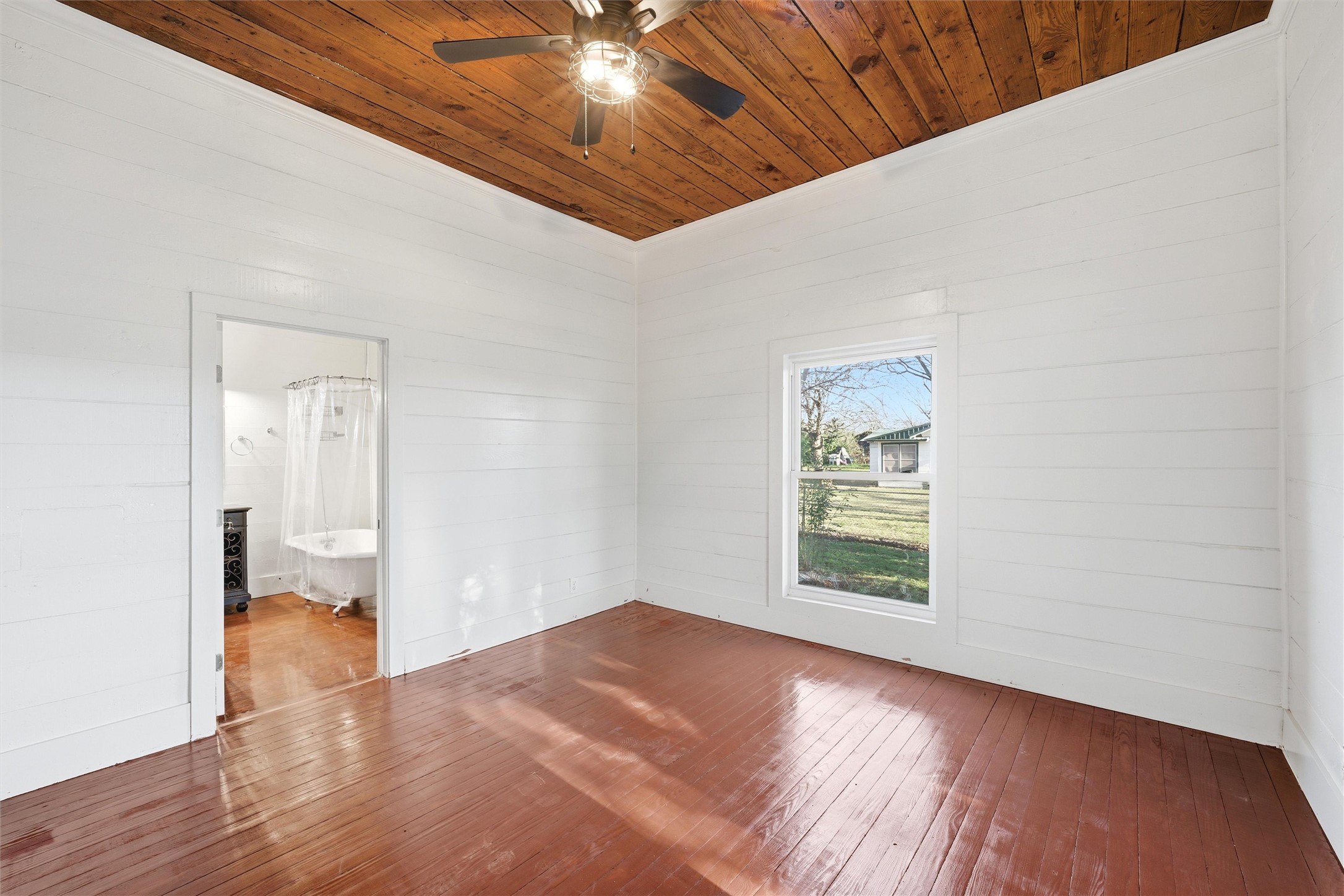 602 Cedar Street Lott TX 76656
