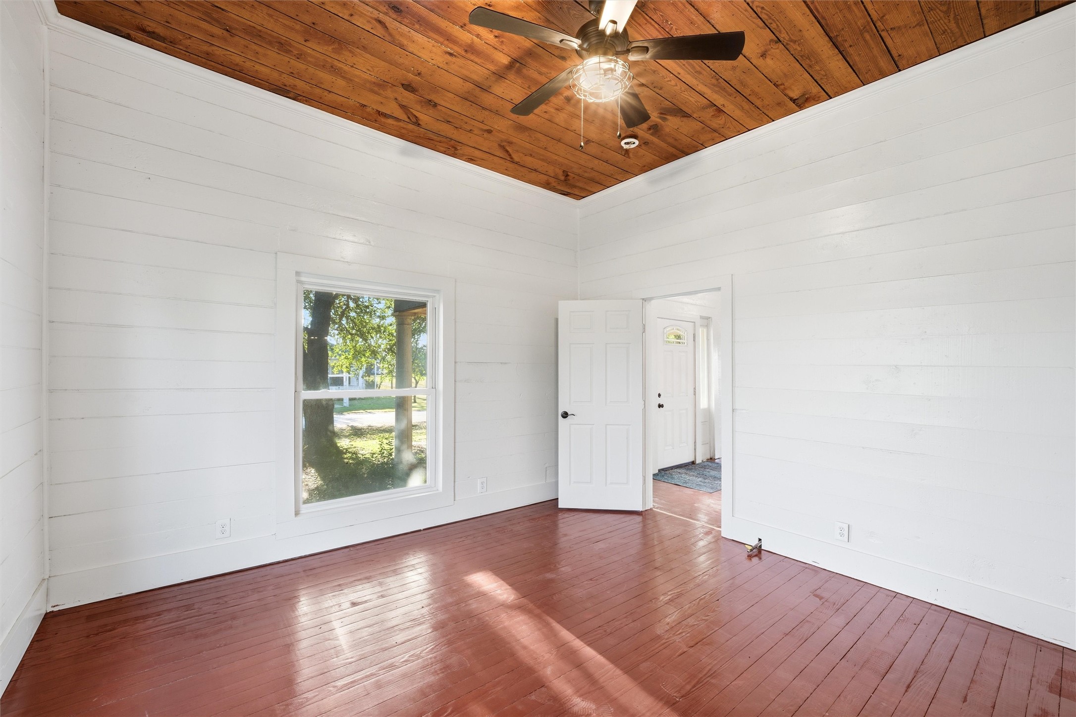 602 Cedar Street Lott TX 76656
