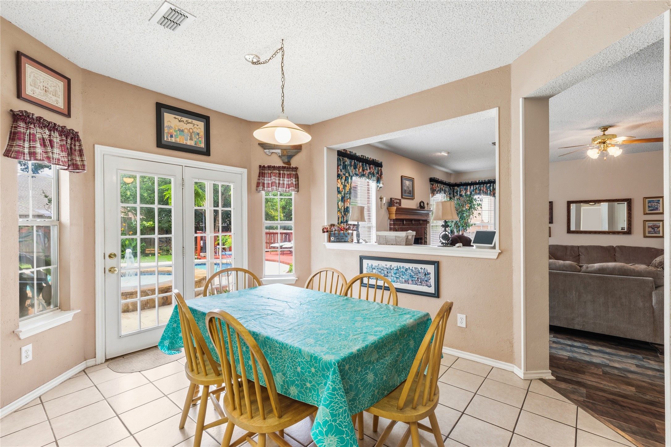 7604 Oak Knoll Drive North Richland Hills TX 76182