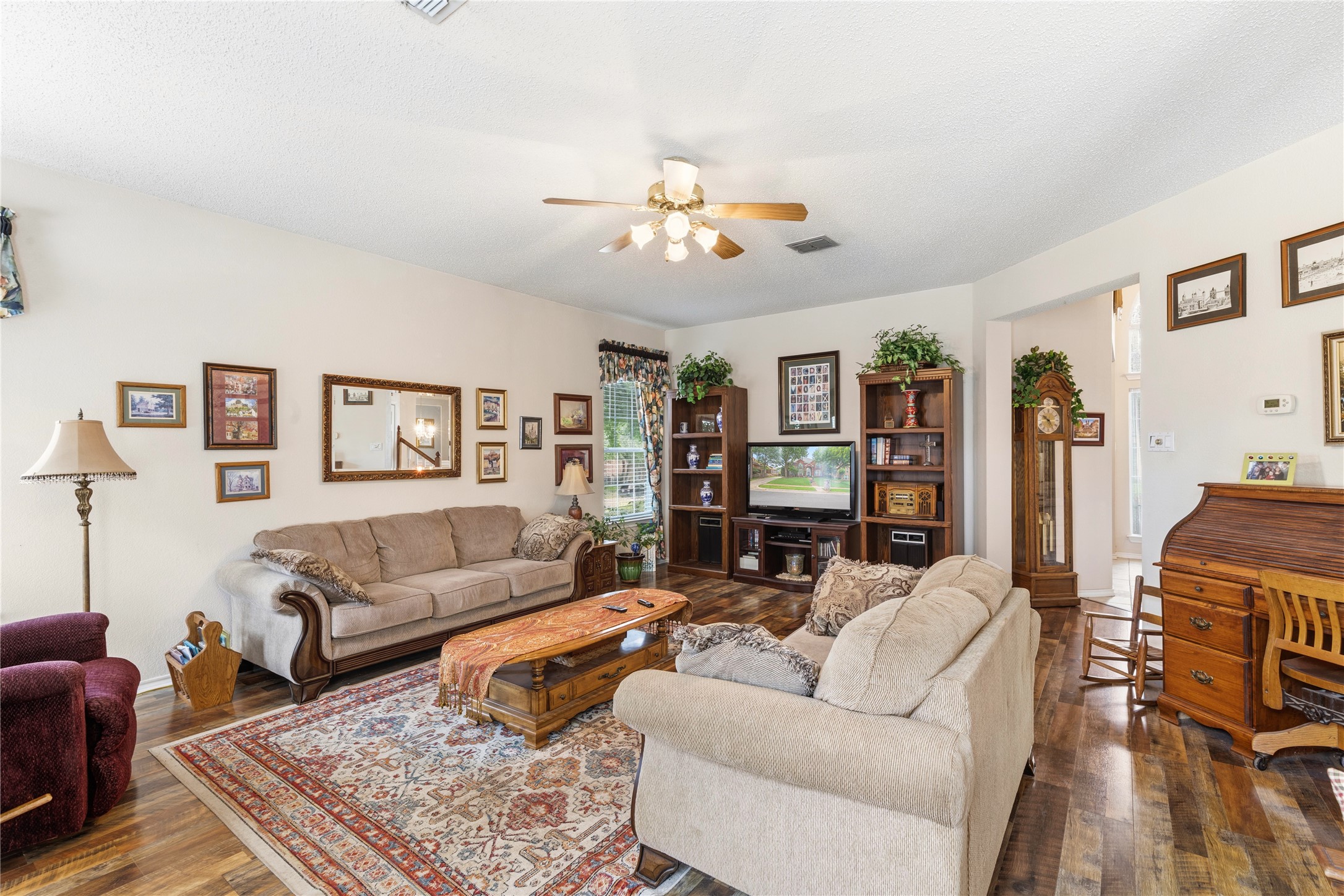 7604 Oak Knoll Drive North Richland Hills TX 76182