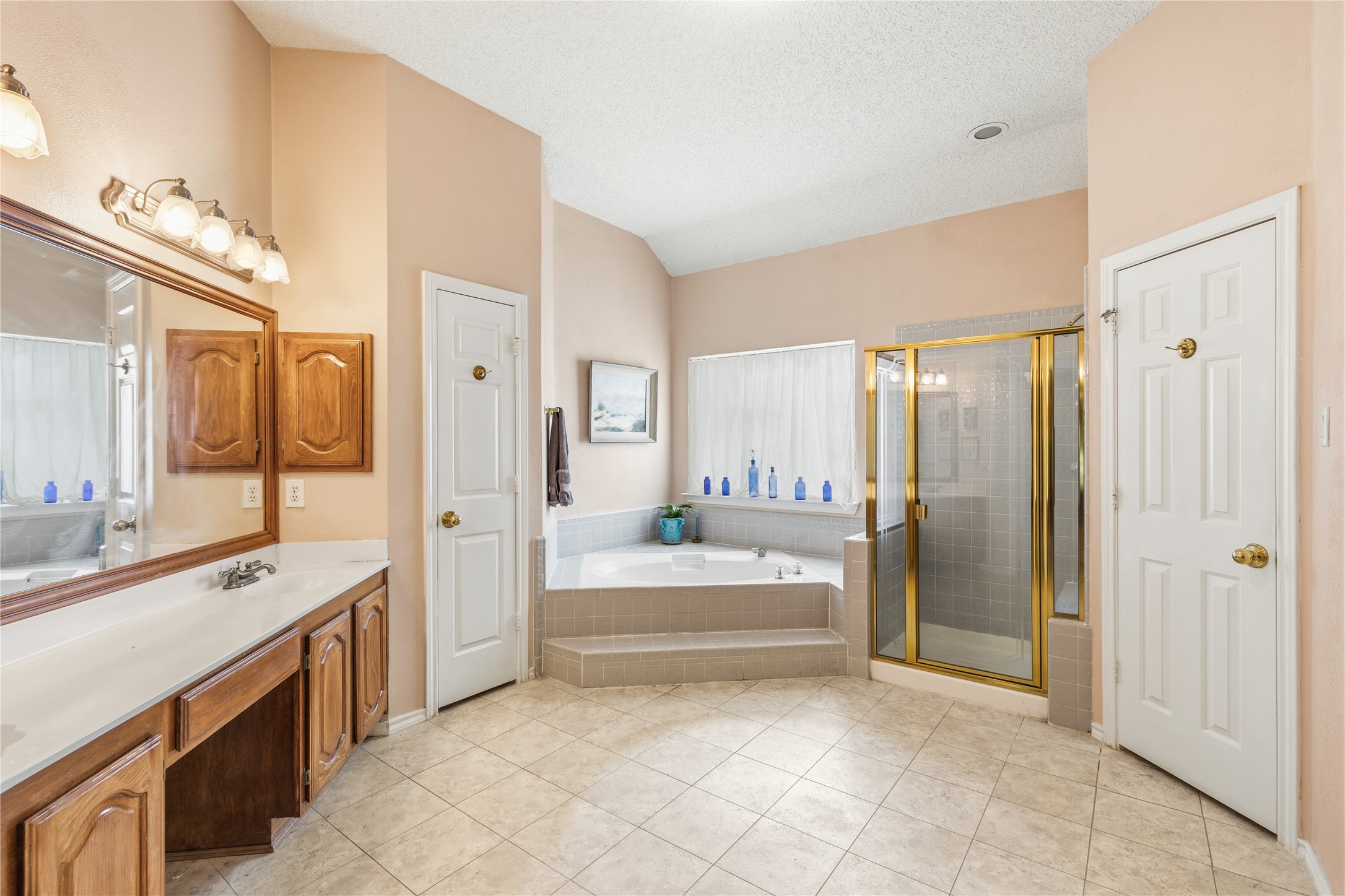 7604 Oak Knoll Drive North Richland Hills TX 76182